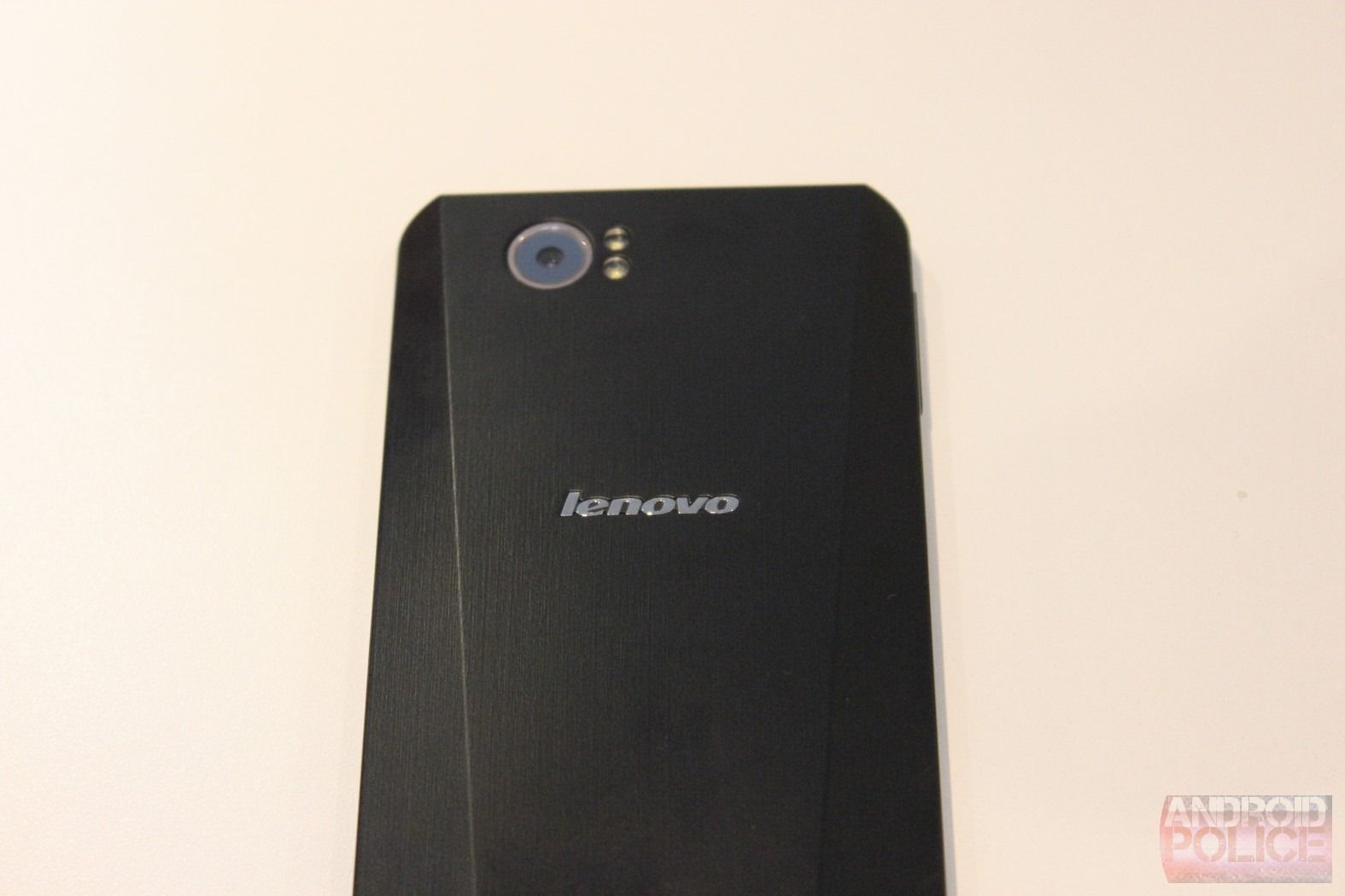 [CES 2012] Video Hands-On With The World's First Intel-Powered ...