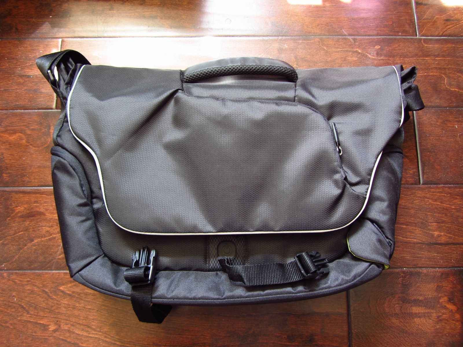 Powerbag Instant Messenger Bag Review Yes, Putting Batteries In A Bag