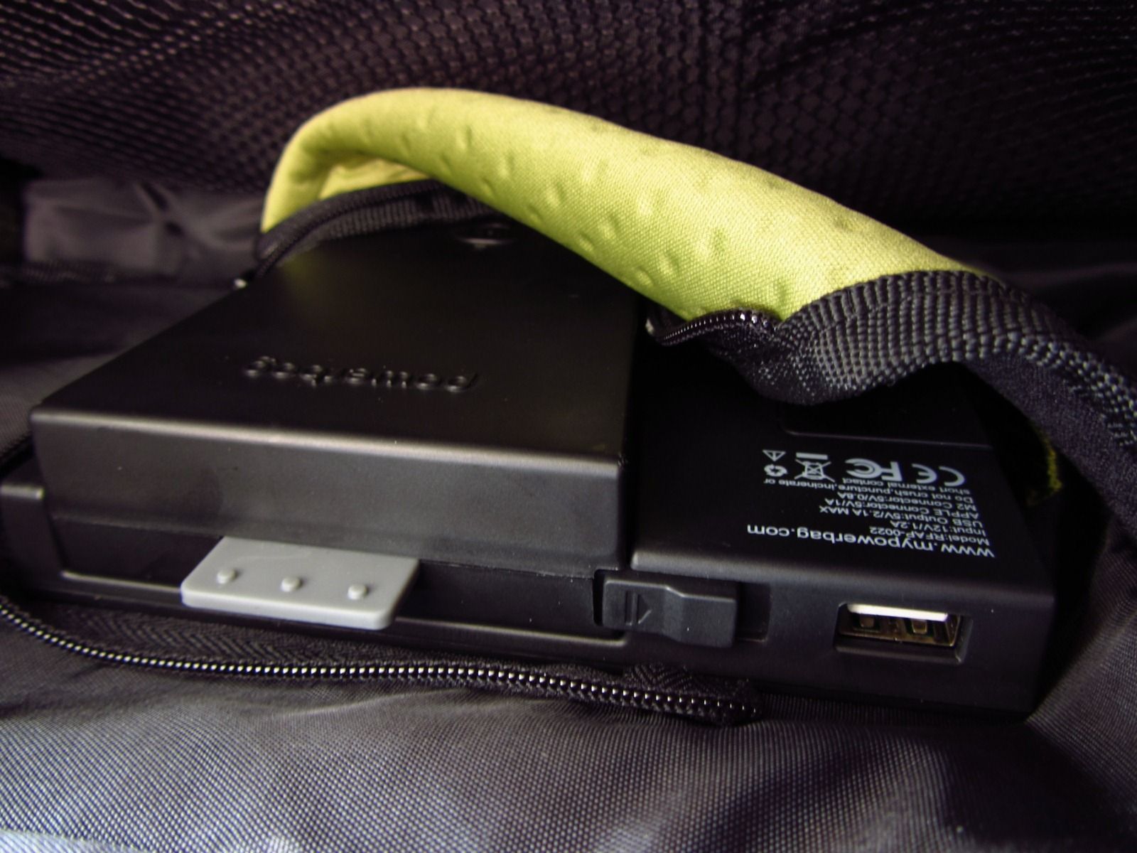 Powerbag Instant Messenger Bag Review Yes, Putting Batteries In A Bag