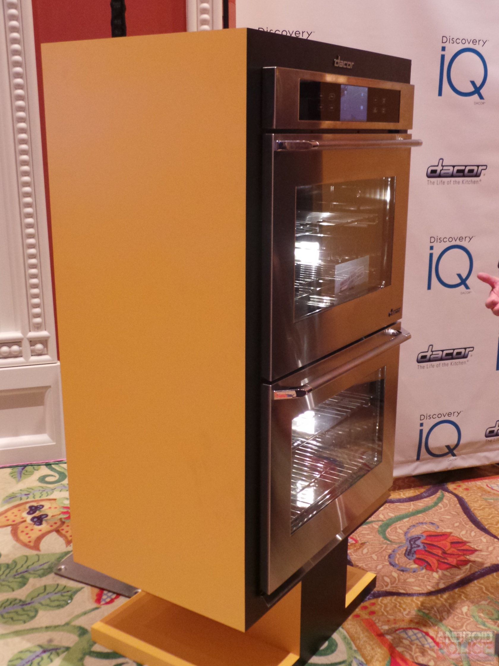 [CES 2013] Oh Look, An Oven That Runs Android (HandsOn Video)