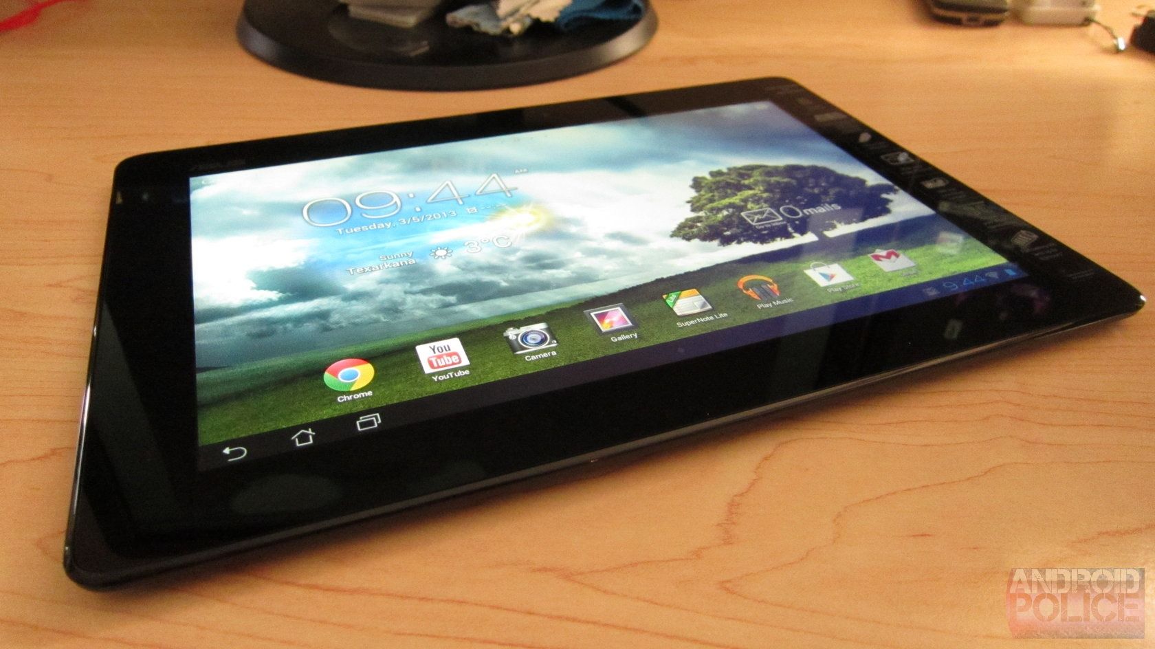 ASUS MeMO Pad Smart 10 (ME301T) Review: An Amazing Budget Tablet With One  Huge Downside