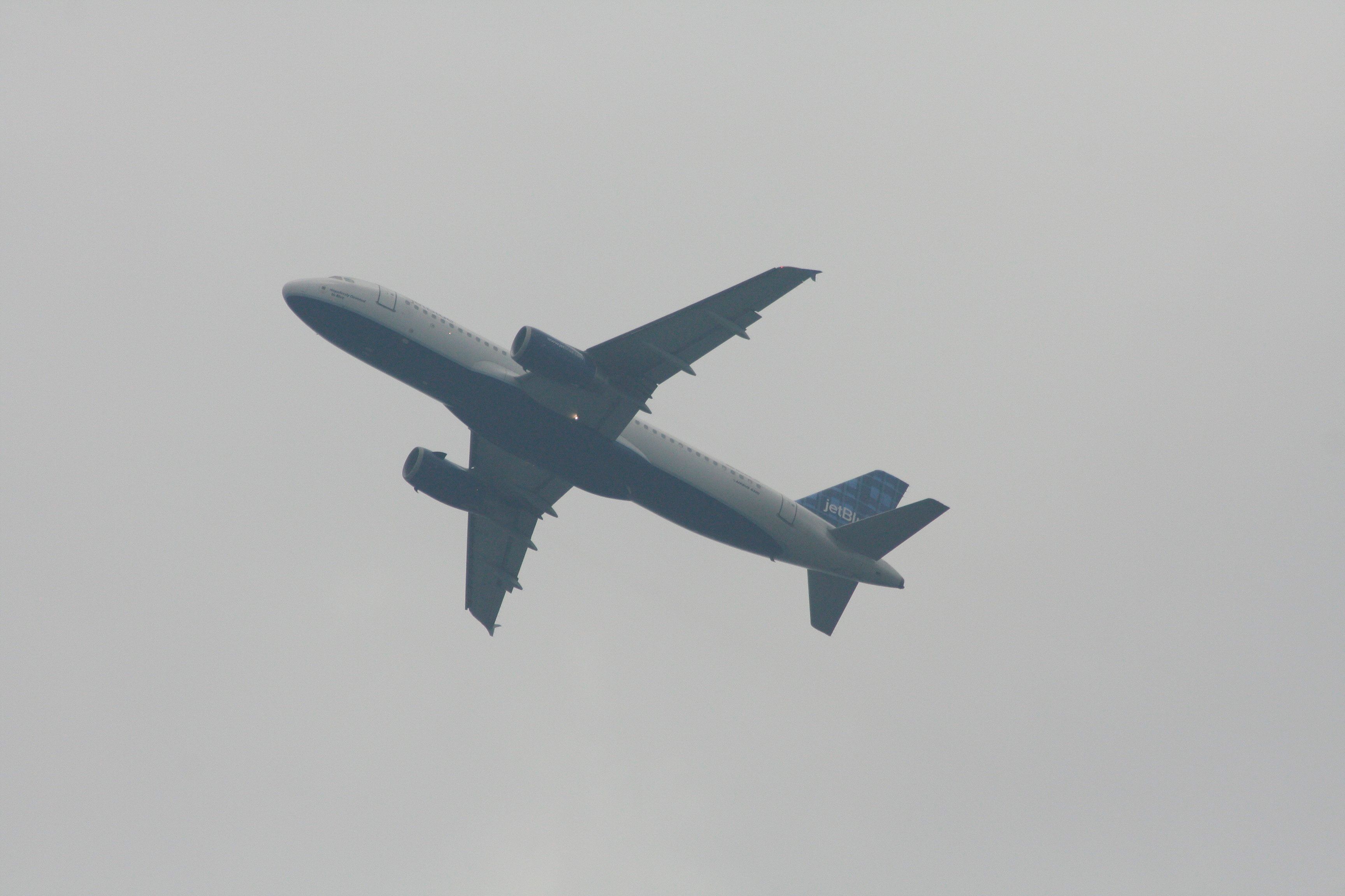 FAA Airplane Passengers Can Safely Use Electronic Devices During All