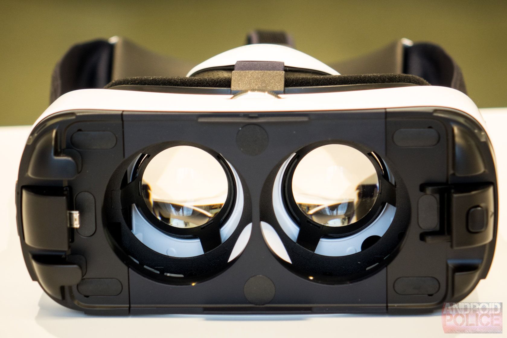A SitDown With Oculus And Samsung Gear VR An Unlikely Match That May Just Work