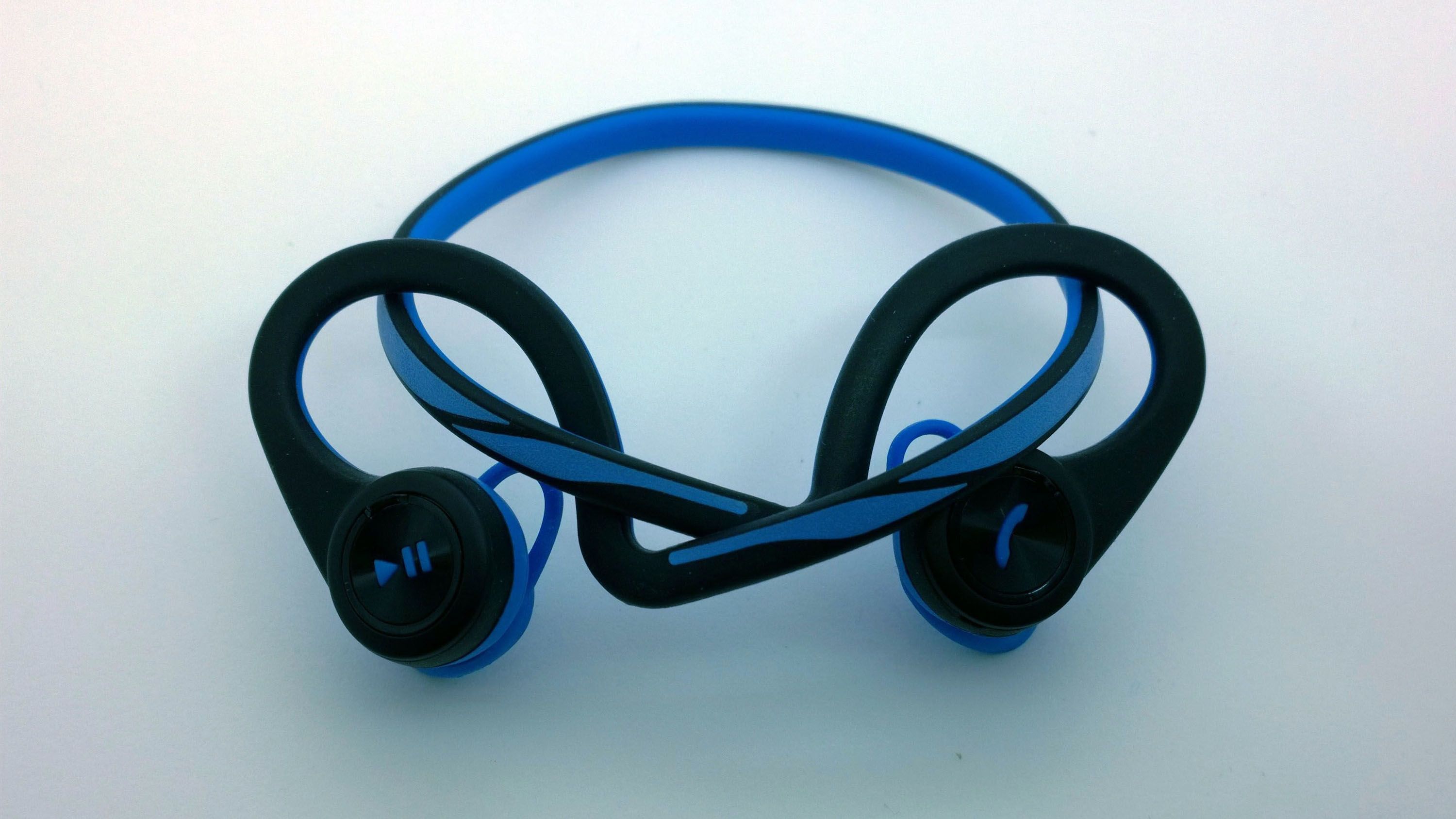 Plantronics Backbeat Fit Review: A Sporty Bluetooth Headset That ...