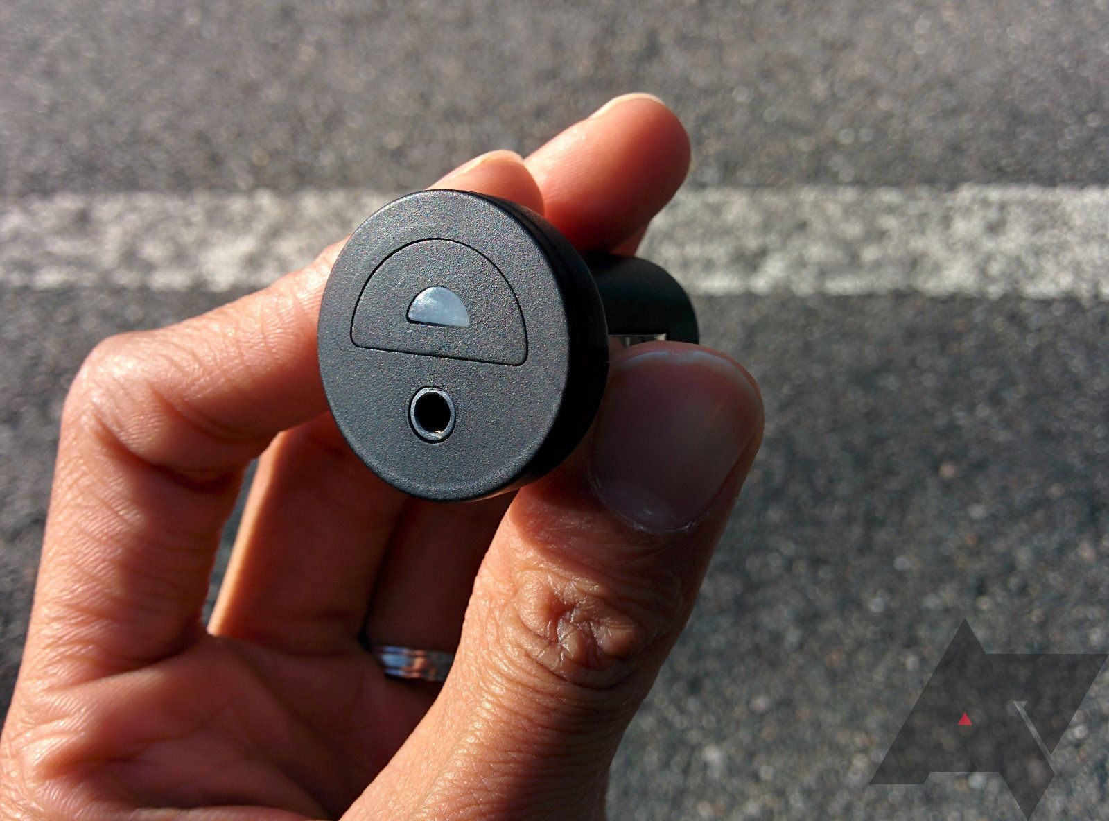 Griffin iTrip AUX Review: A Cheap Way To Get Bluetooth In Your Car That's  Still Kind Of Pricey