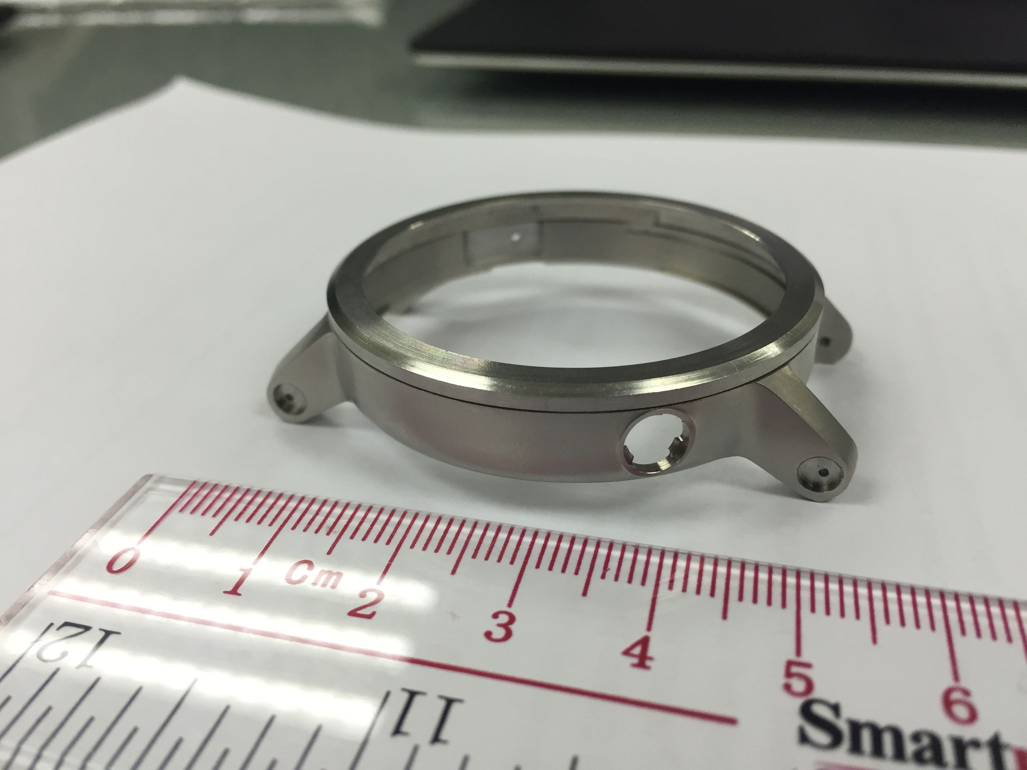 Various 2nd Generation Moto 360 Photos Hit The  From Multiple Sources