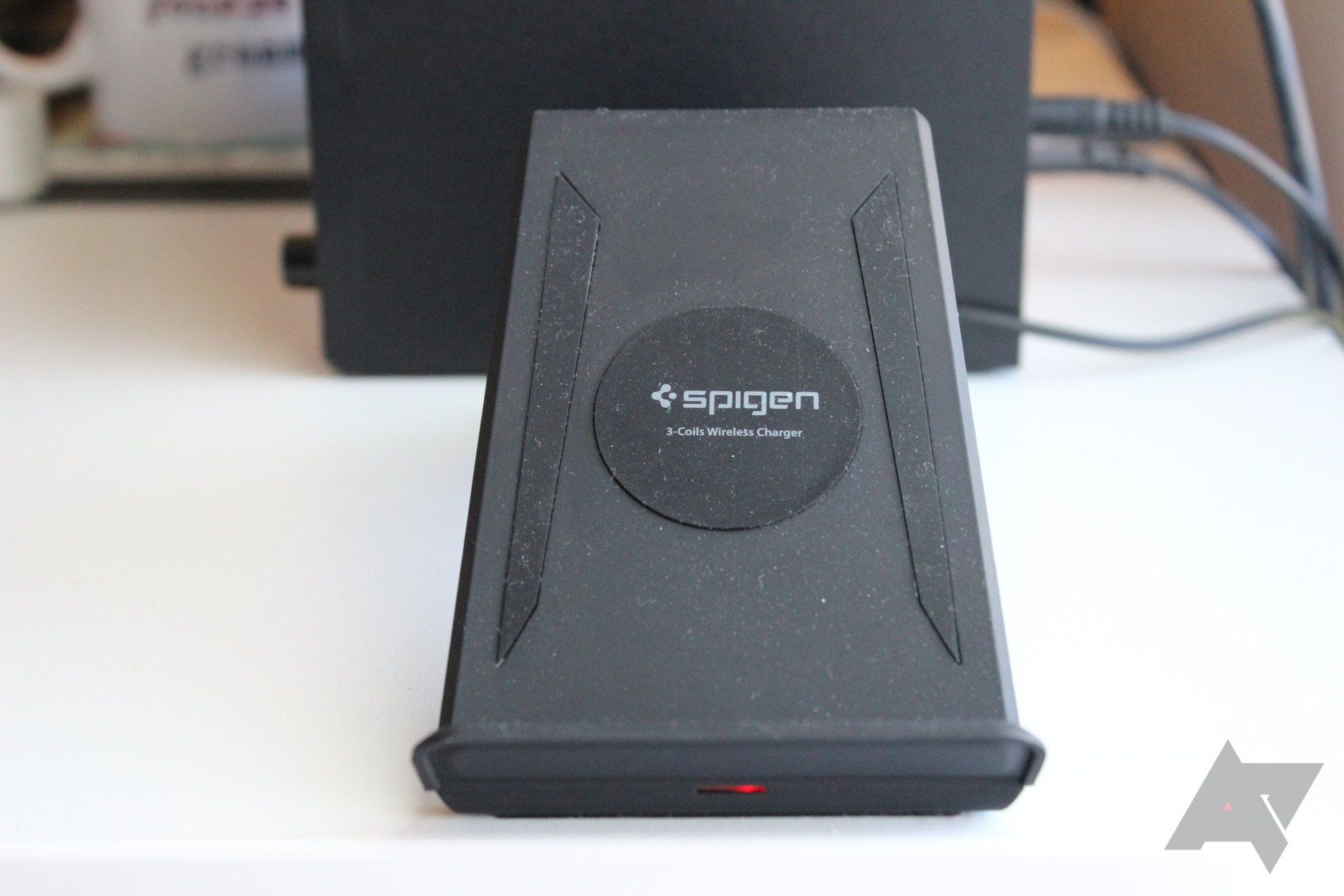 Spigen F300 Wireless Charger Review Look Out, TYLT