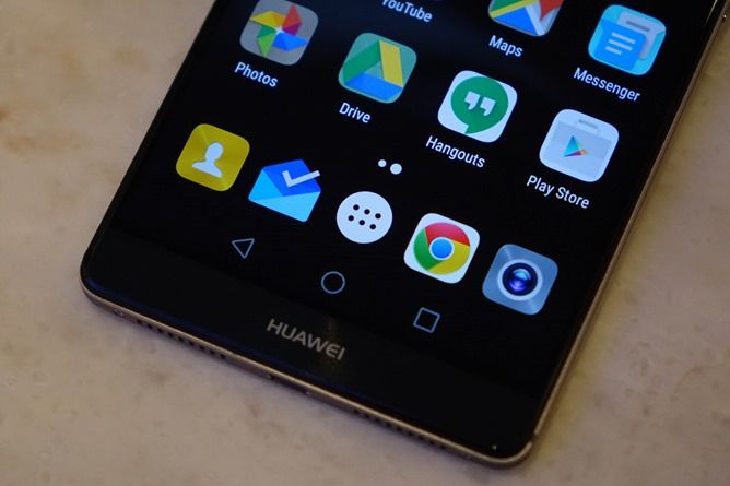 Huawei Mate 8 First Impressions: Big, Fast, And Powerful, But A UI 