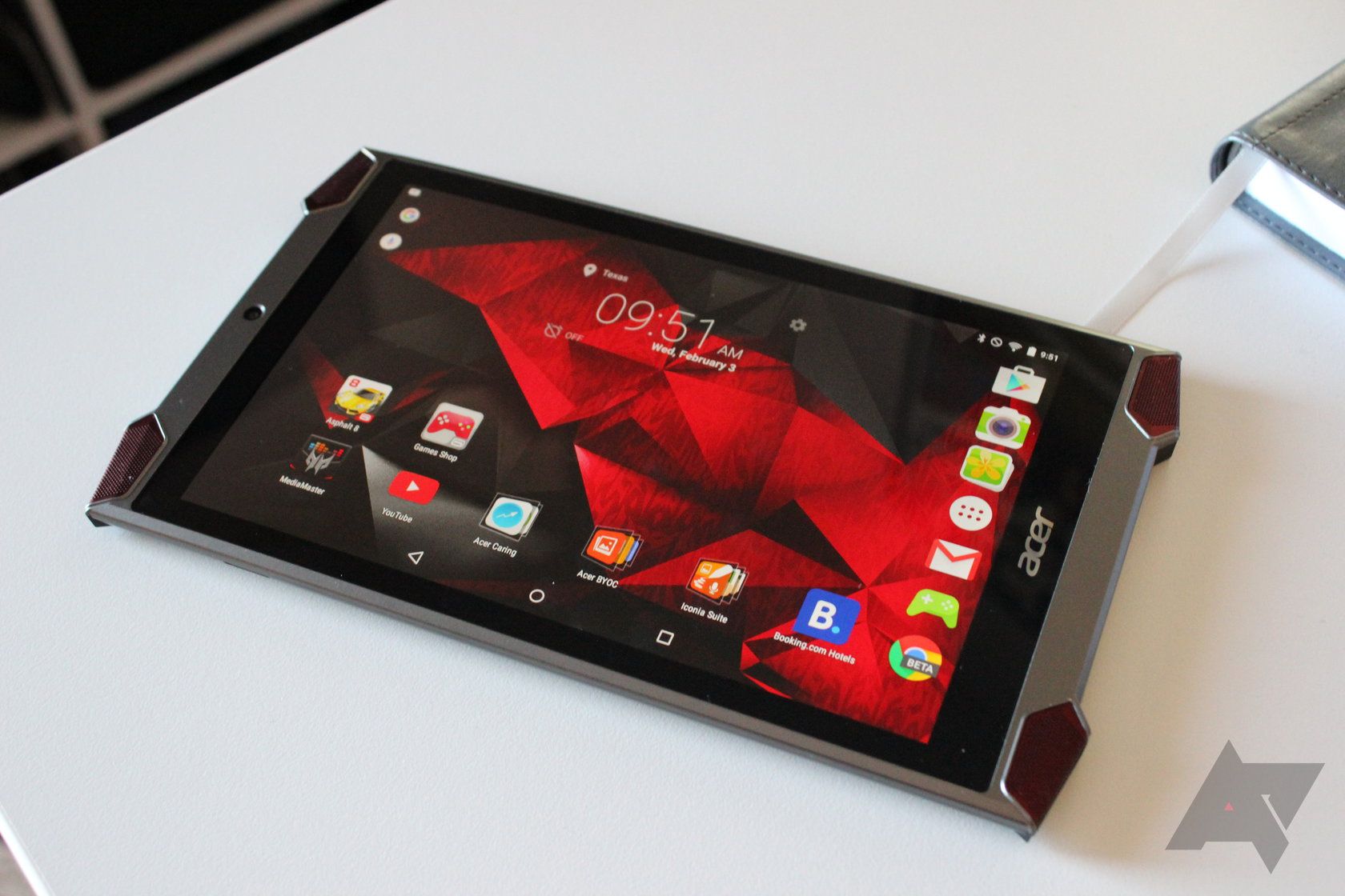Acer Predator 8 Gaming Tablet Review: It's Everything That Nobody Wants In  A Tablet