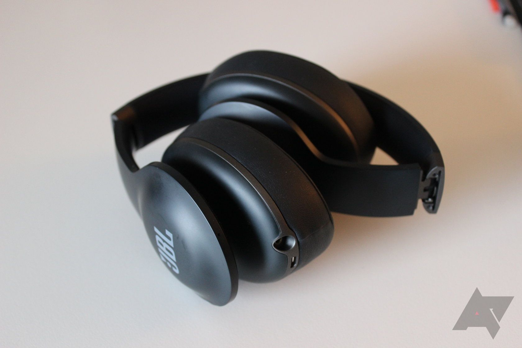 JBL Everest Elite 700 Bluetooth Headphones Review: Solid Wireless 