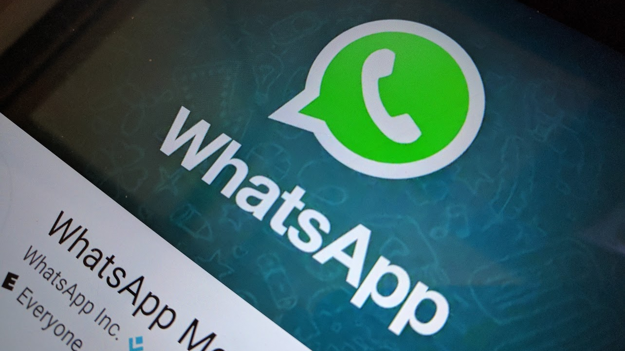 WhatsApp To Roll Out Sticker Maker Tool