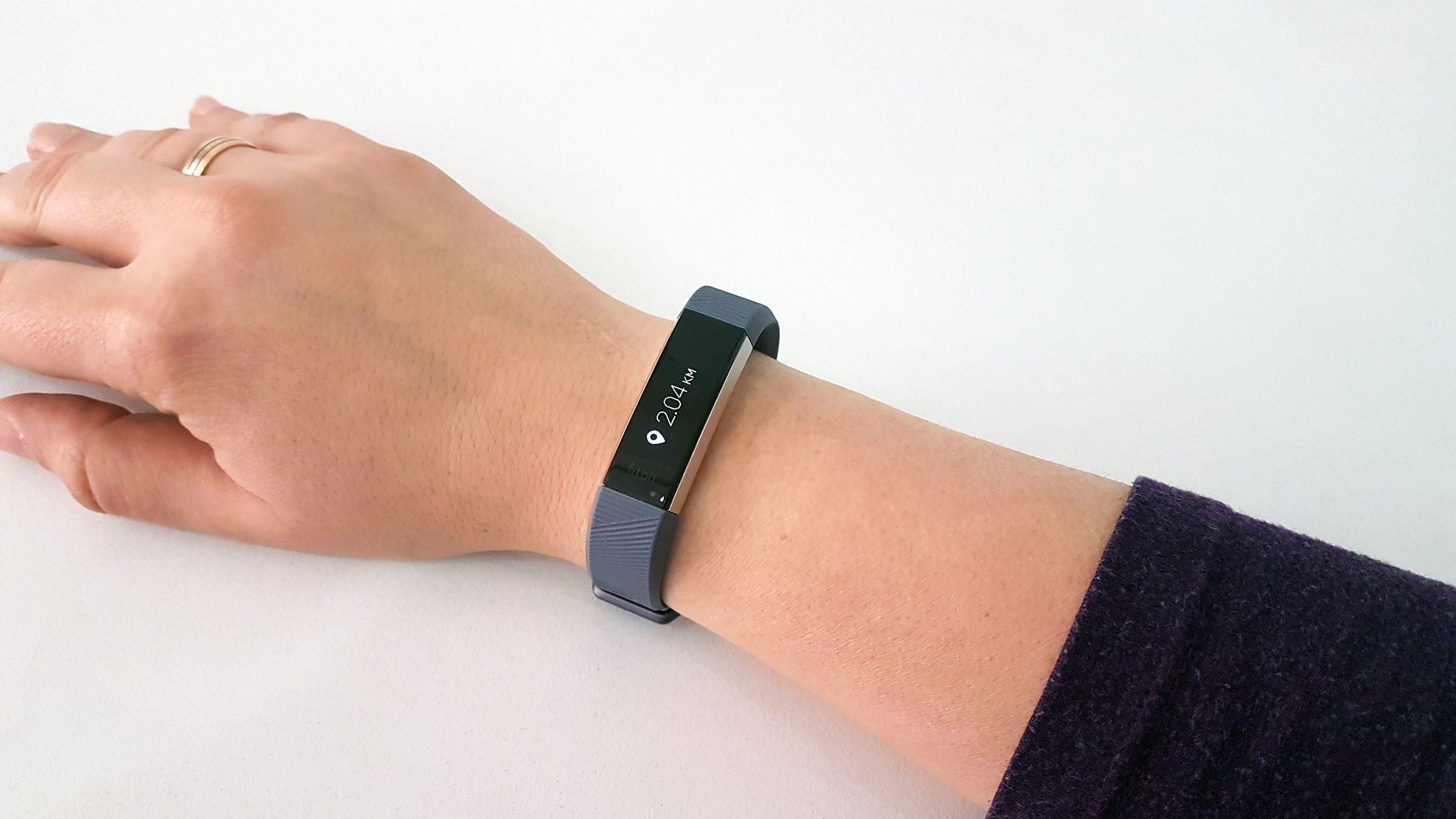 Fitbit alta battery online life