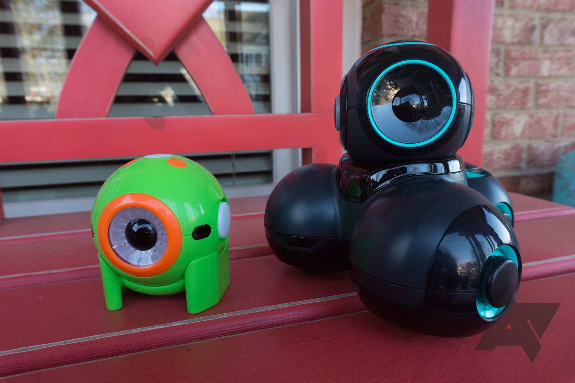 Wonder Workshop Dot and Cue review: One of these is not like the other