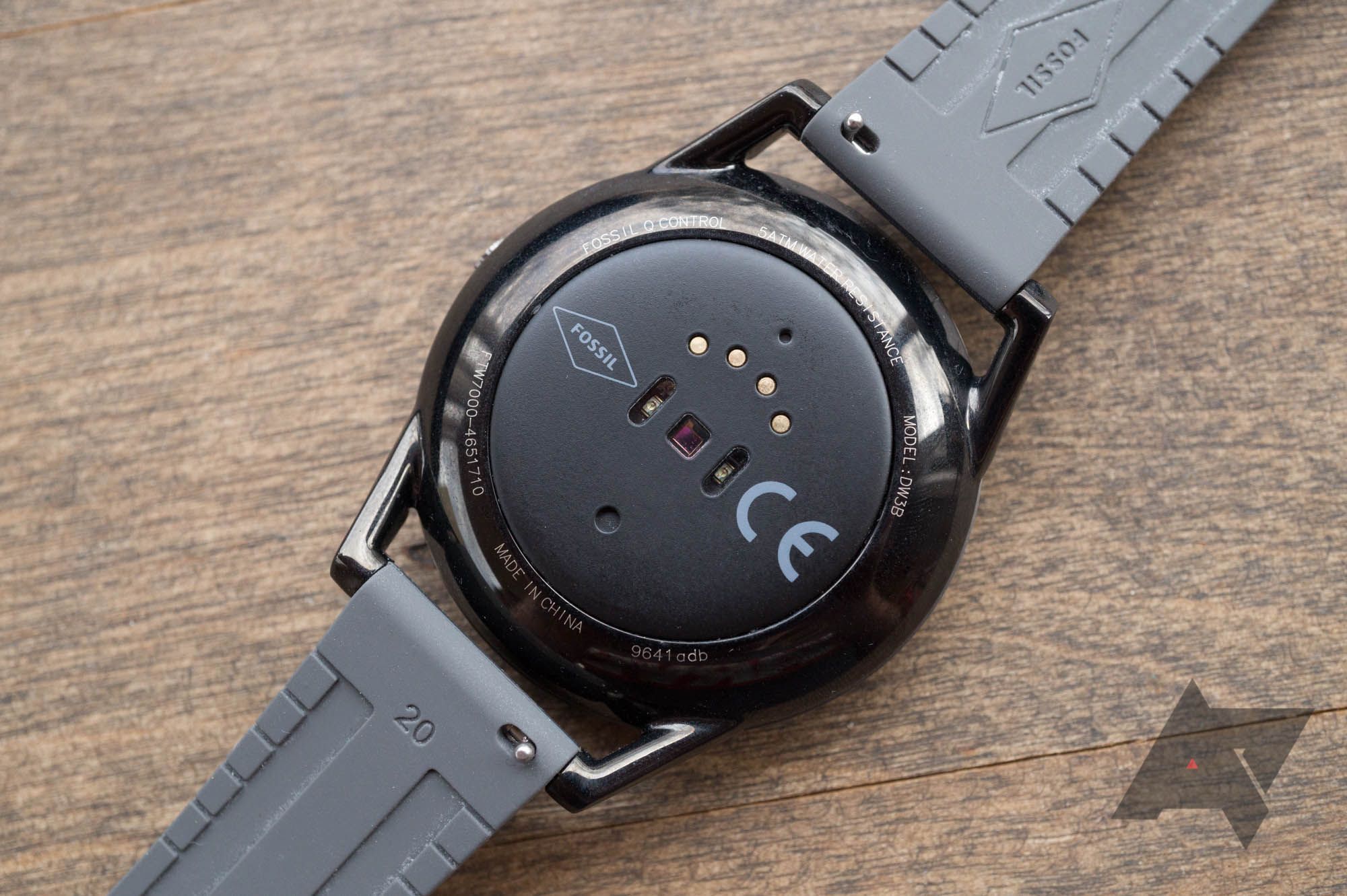 Fossil smartwatch hot sale q control