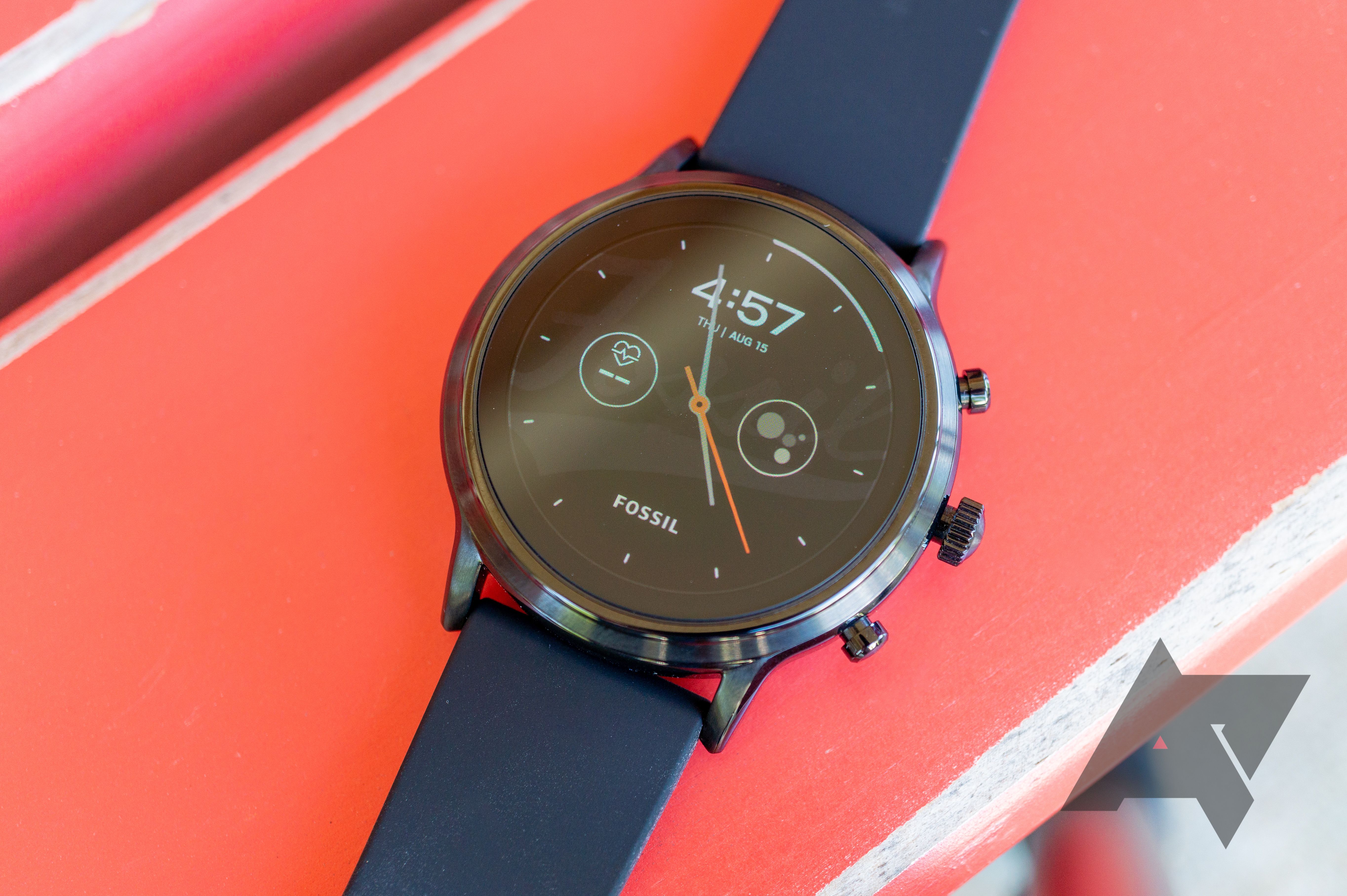 Indsigt Svømmepøl velsignelse Fossil's Gen 5 watches can now answer calls when paired to iPhones, a first  for Wear OS
