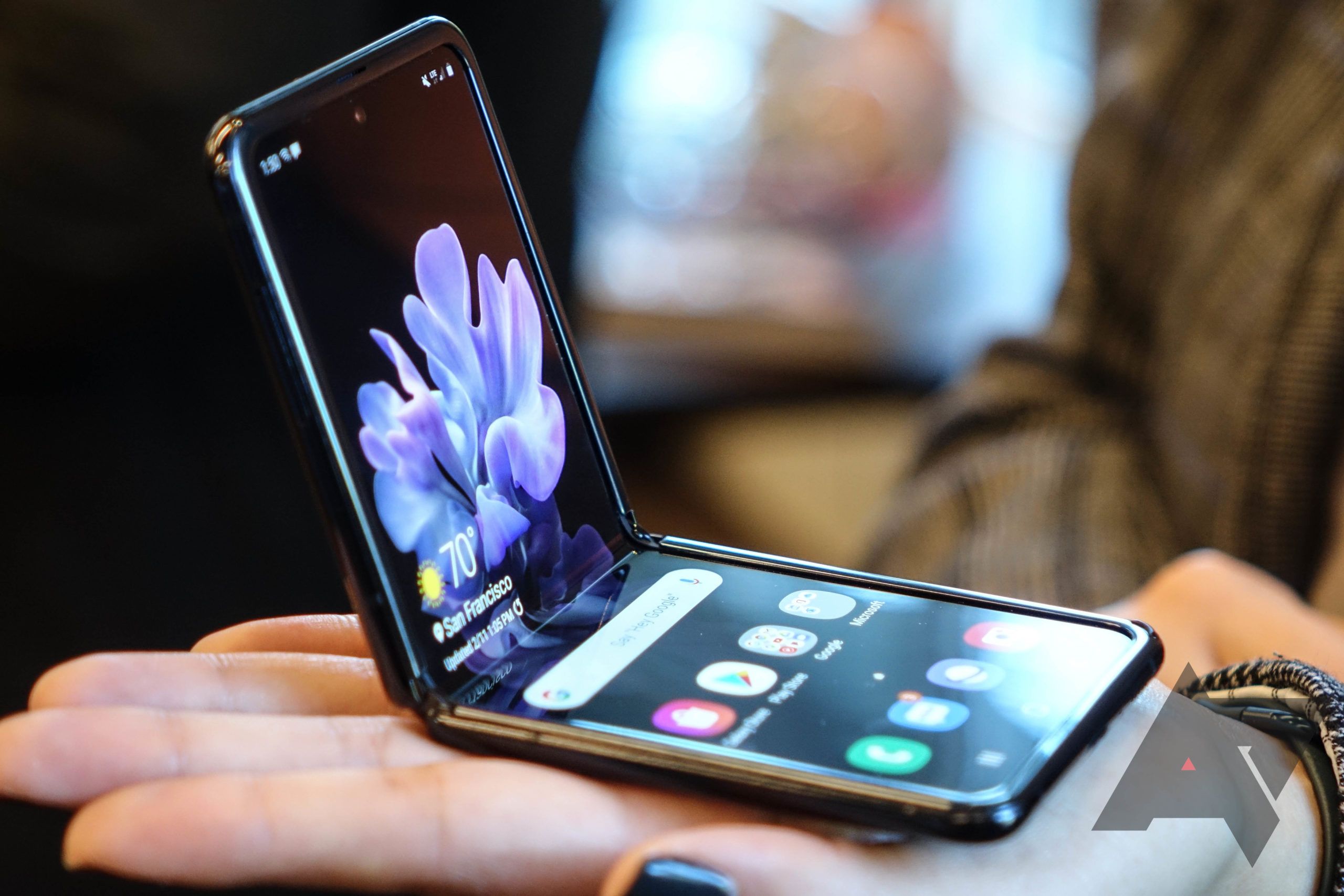 Galaxy Z Flip 5g Now Available From Samsung At T T Mobile And Best Buy