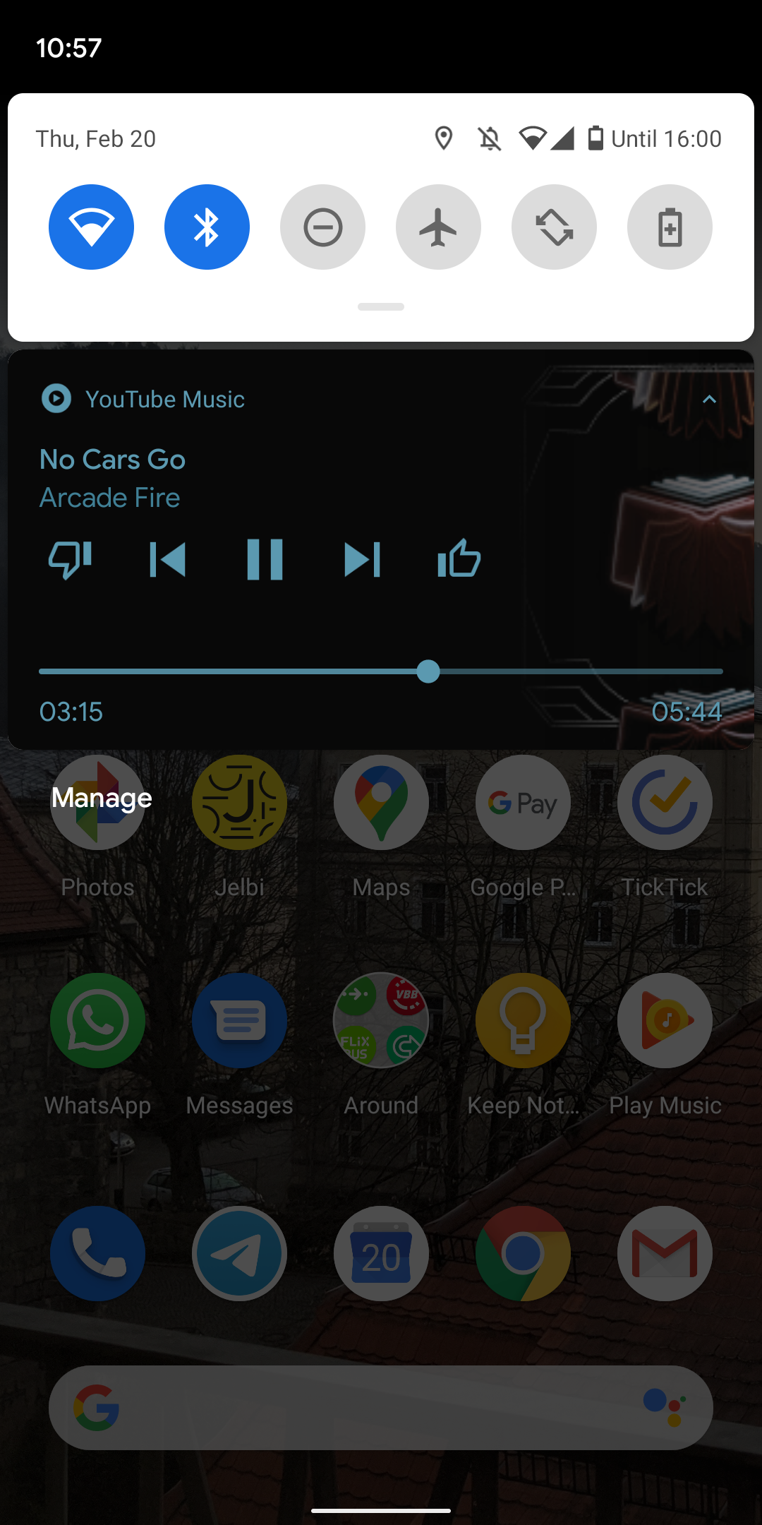 Funky Android 11 experiment moves audio controls to quick settings