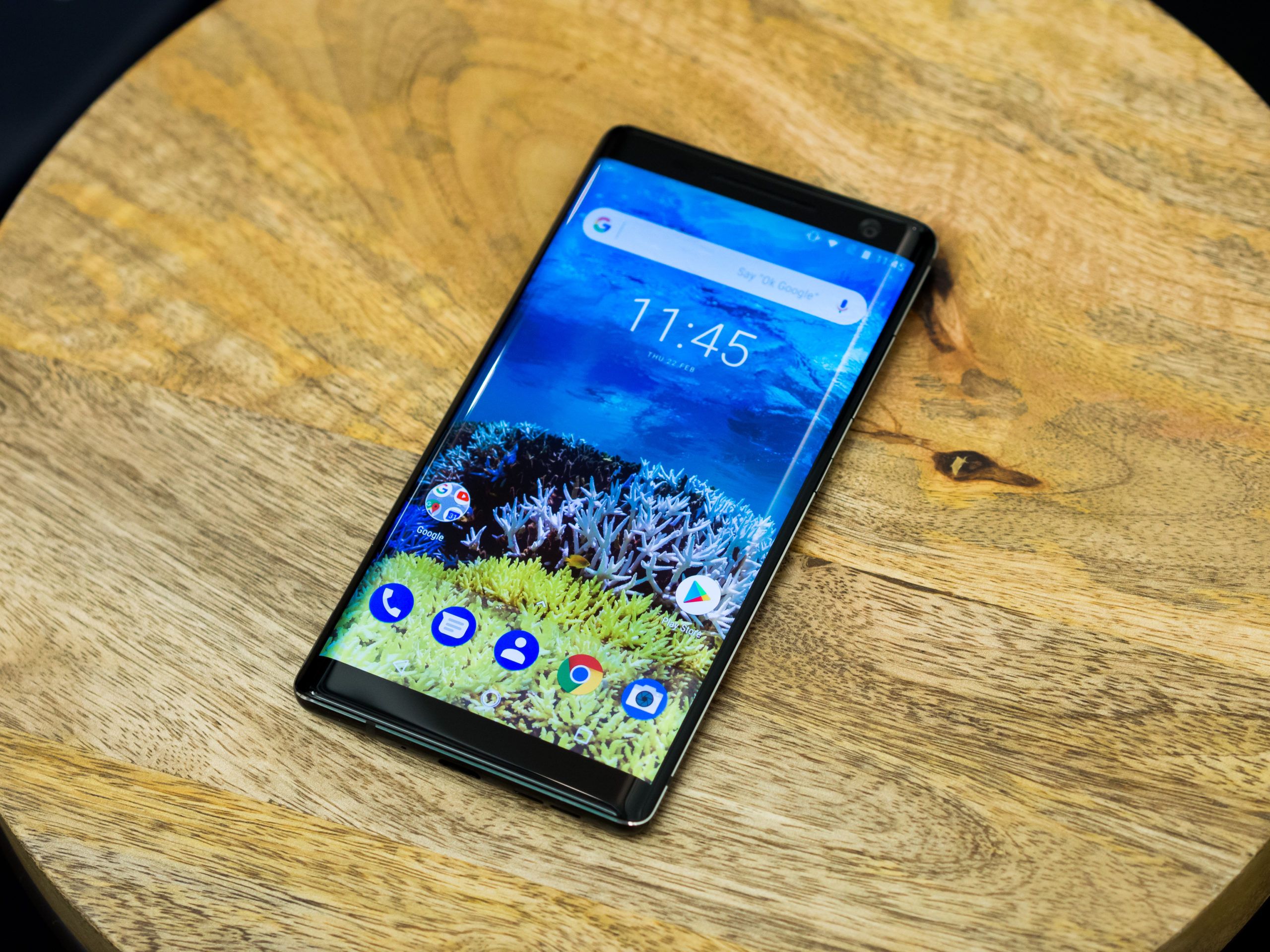 Android 10 starts rolling out to the Nokia 8 Sirocco