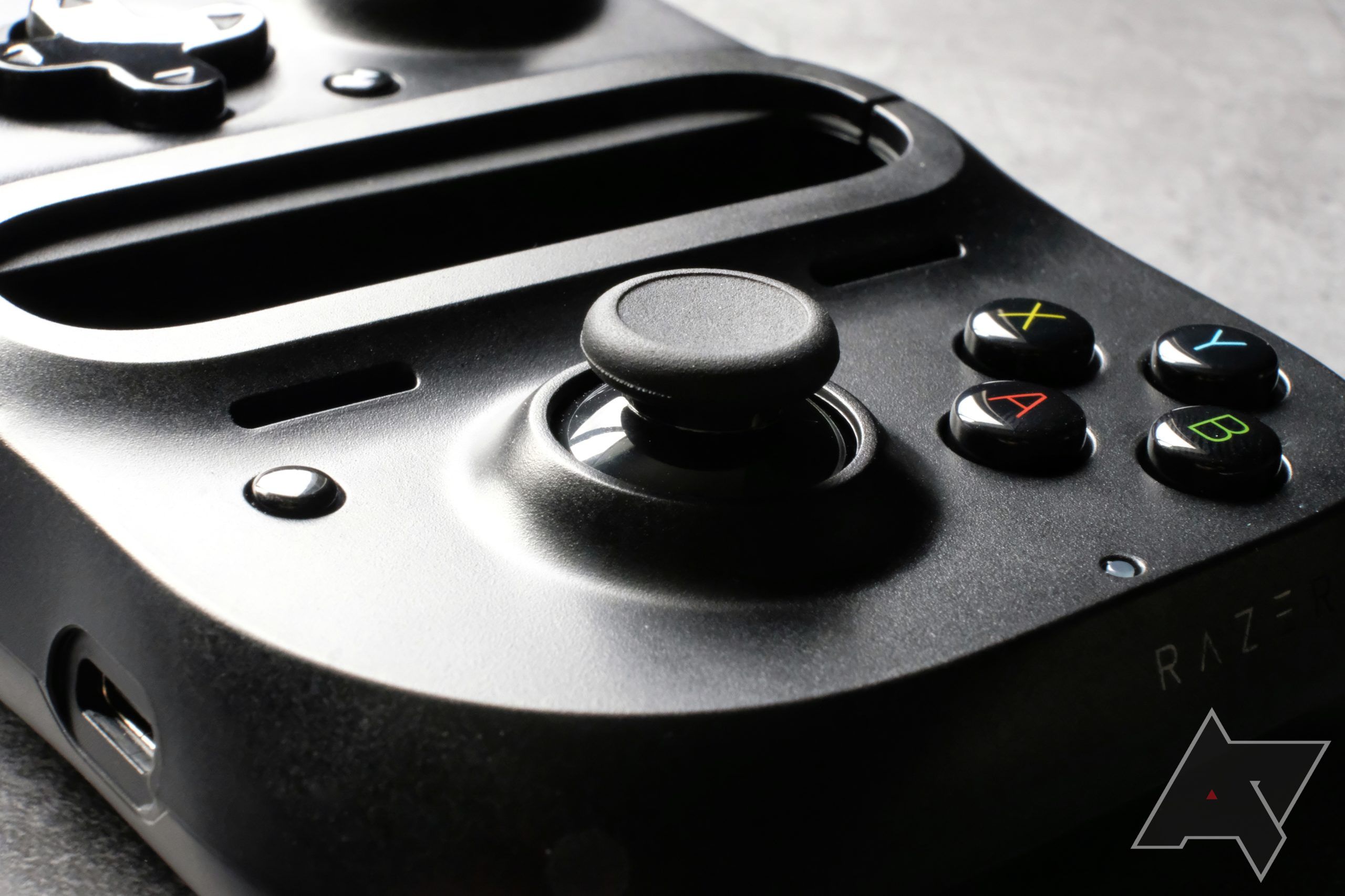 Razer Kishi controller review: Unlock your phone's gaming potential -  Gaming - Technology