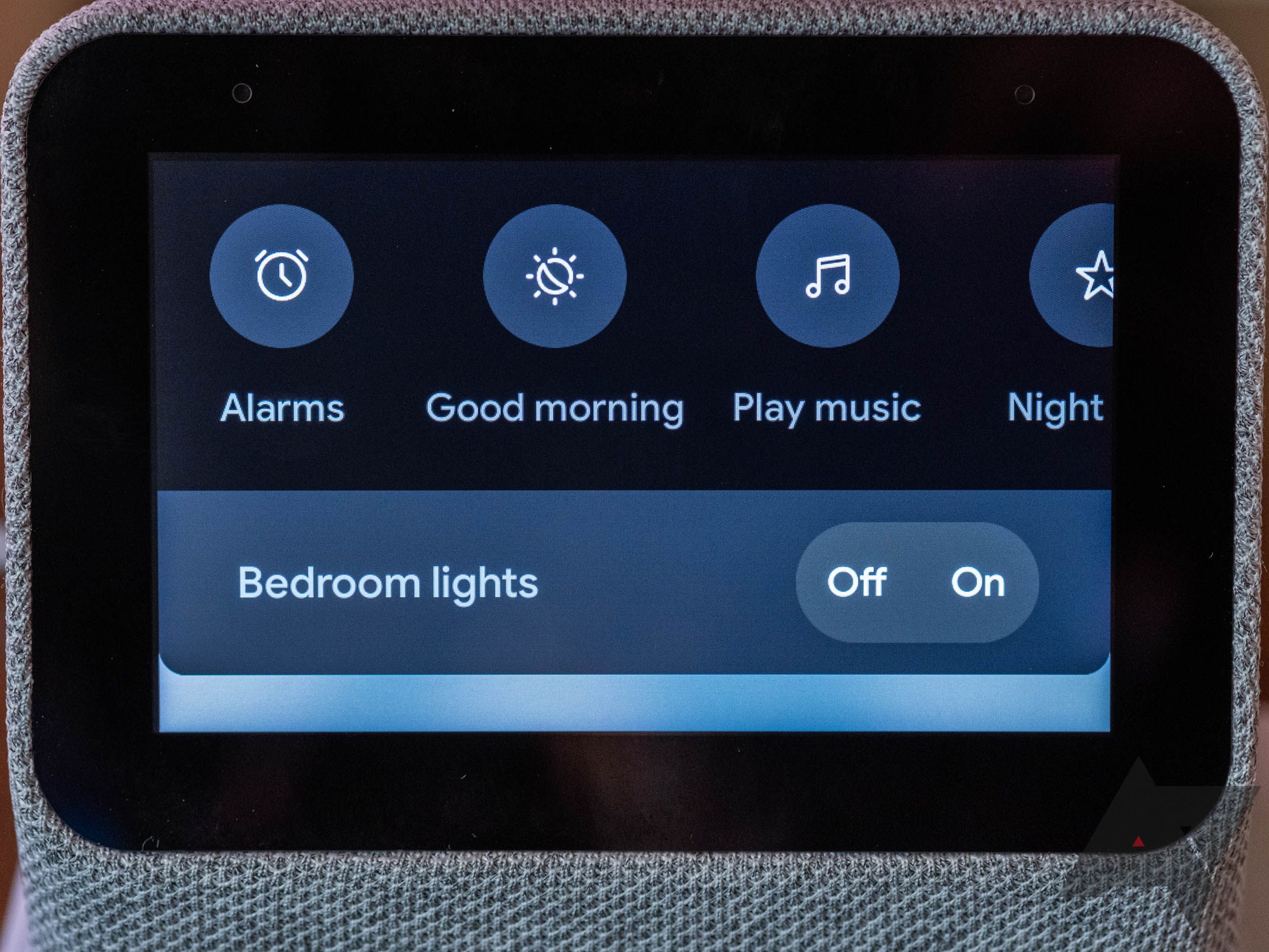 Lenovo Smart Clock 2 review: A luxurious way to wake up in the morning