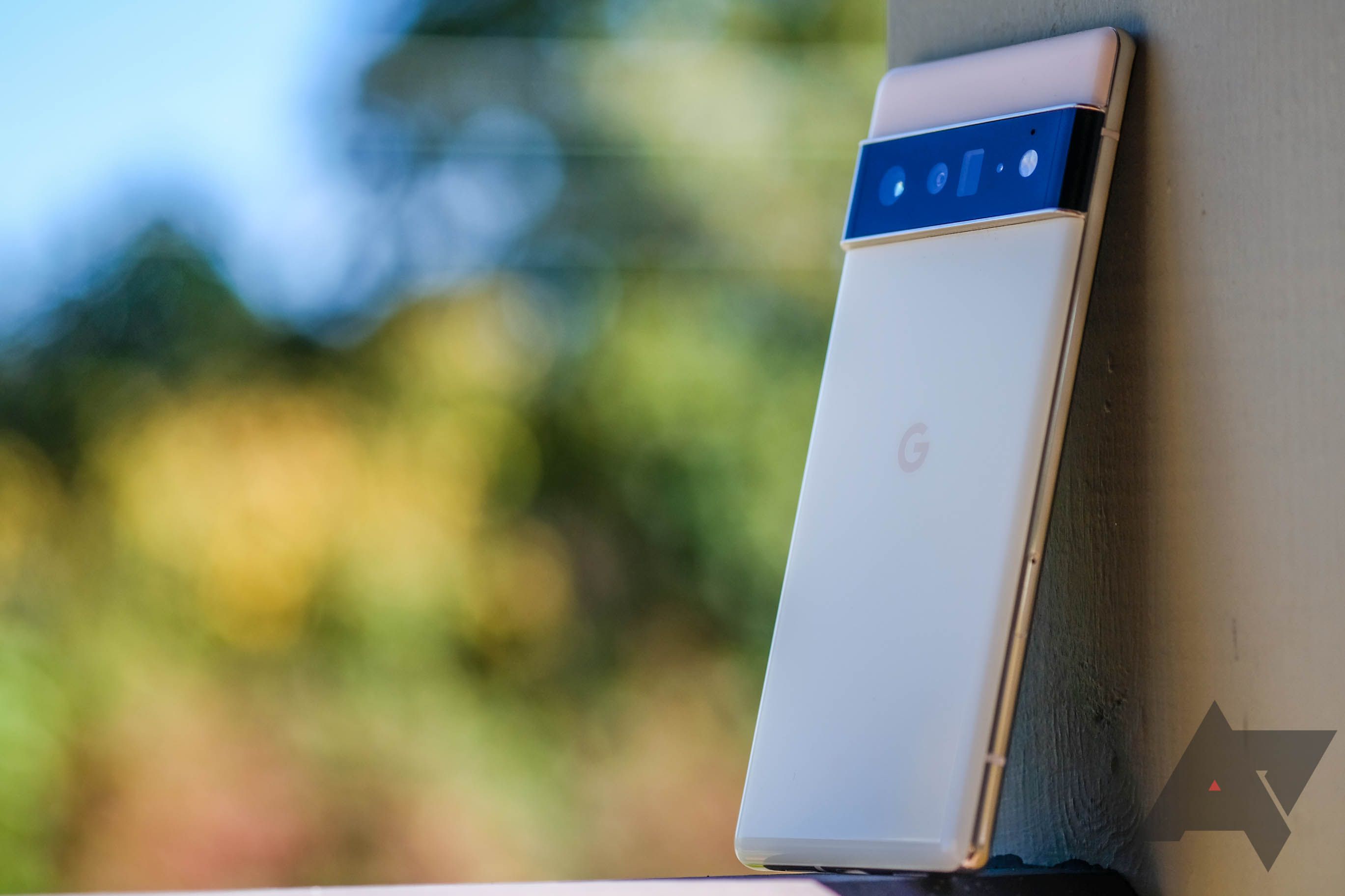 Google brings the March security patch to the Pixel 6 and Pixel 6 Pro