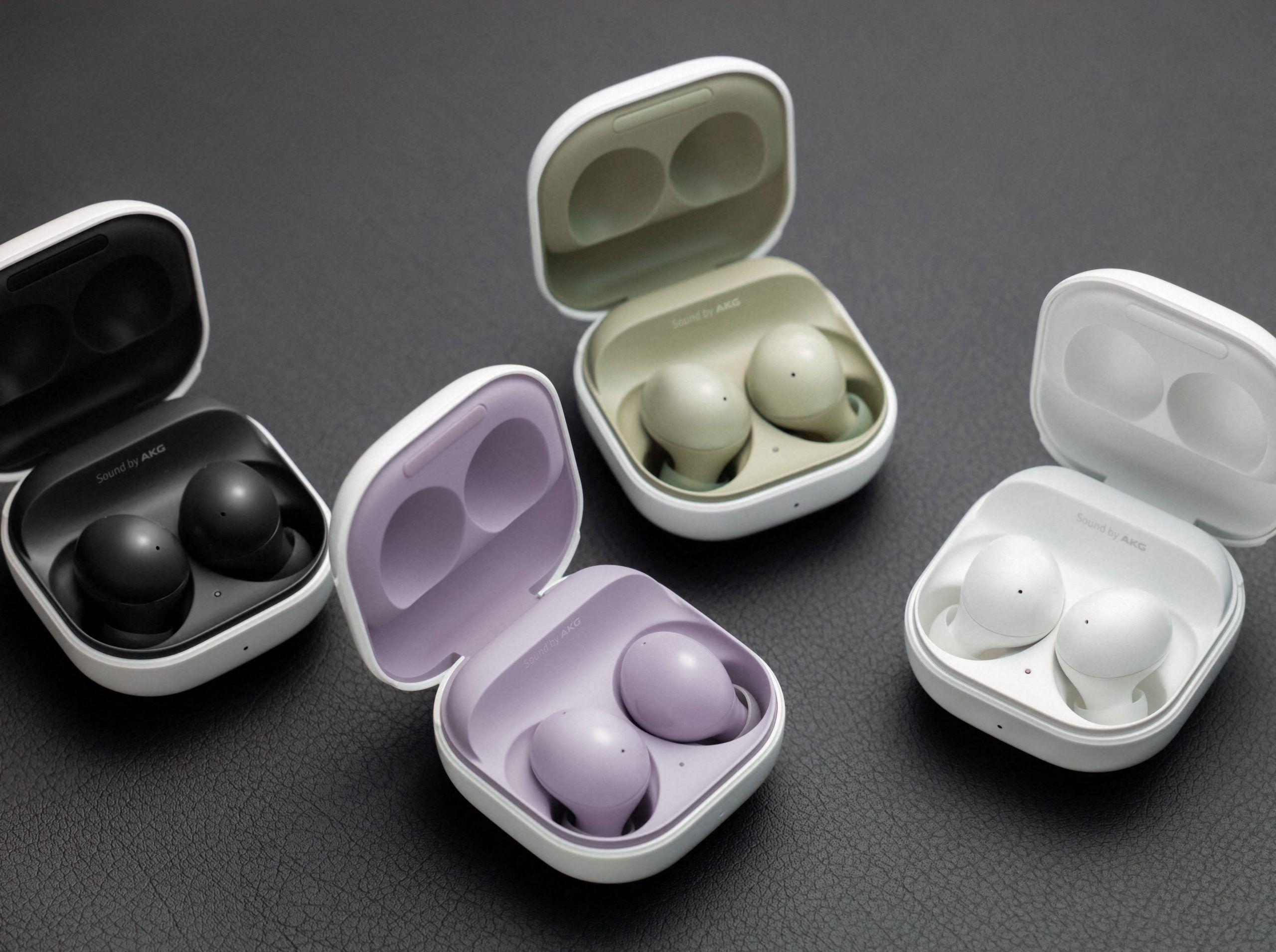 galaxybuds2_family_graphite_white_olive_lavender-2-scaled
