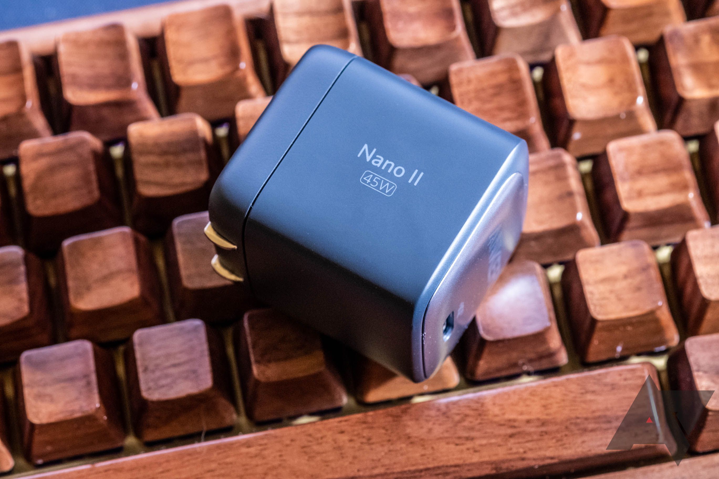 Anker nano II 45W charger