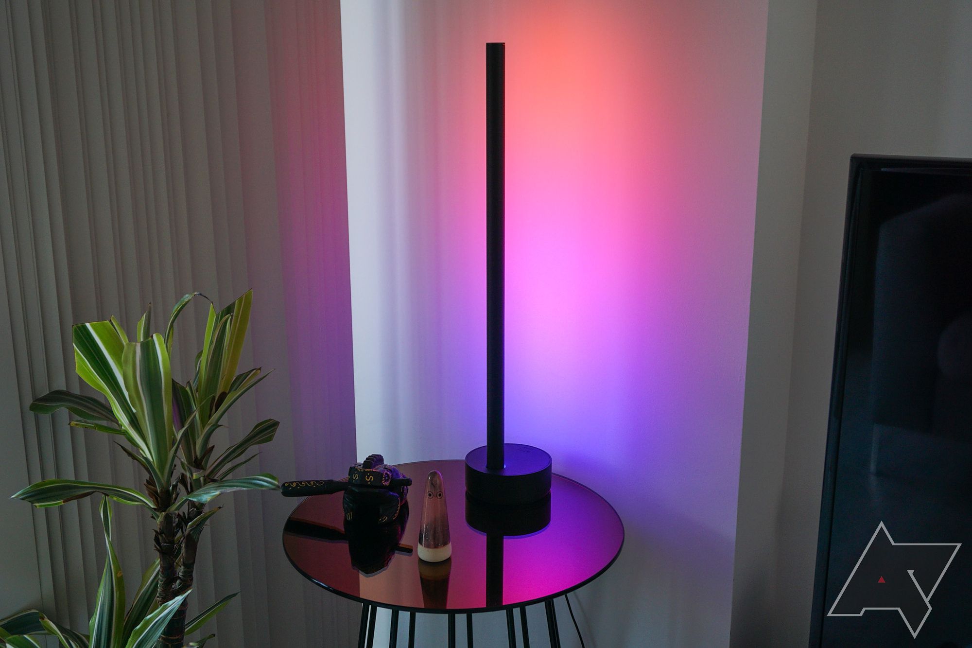 Philips Hue Gradient Signe table lamp review