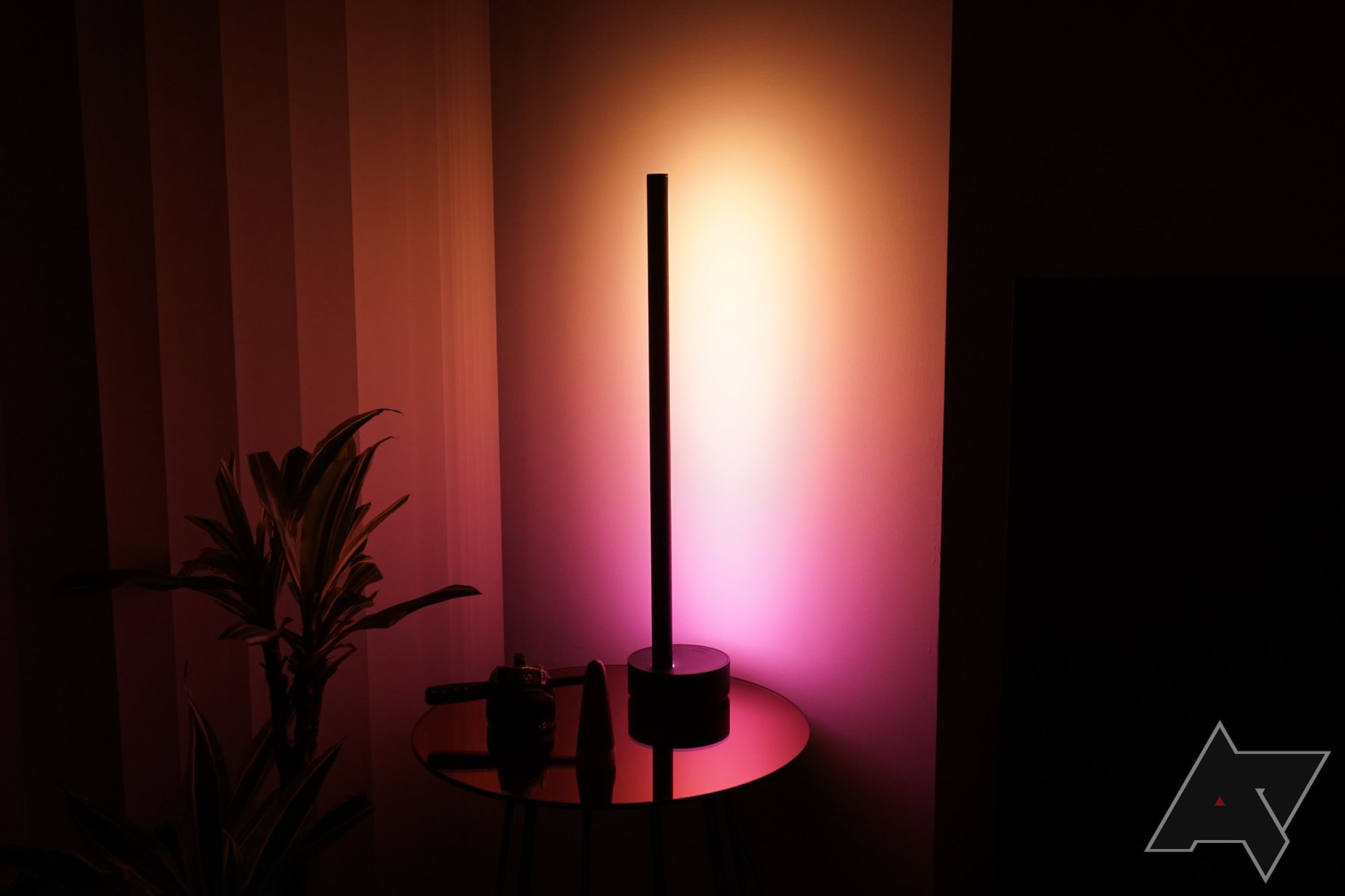 Philips Hue Gradient Signe Table Lamp