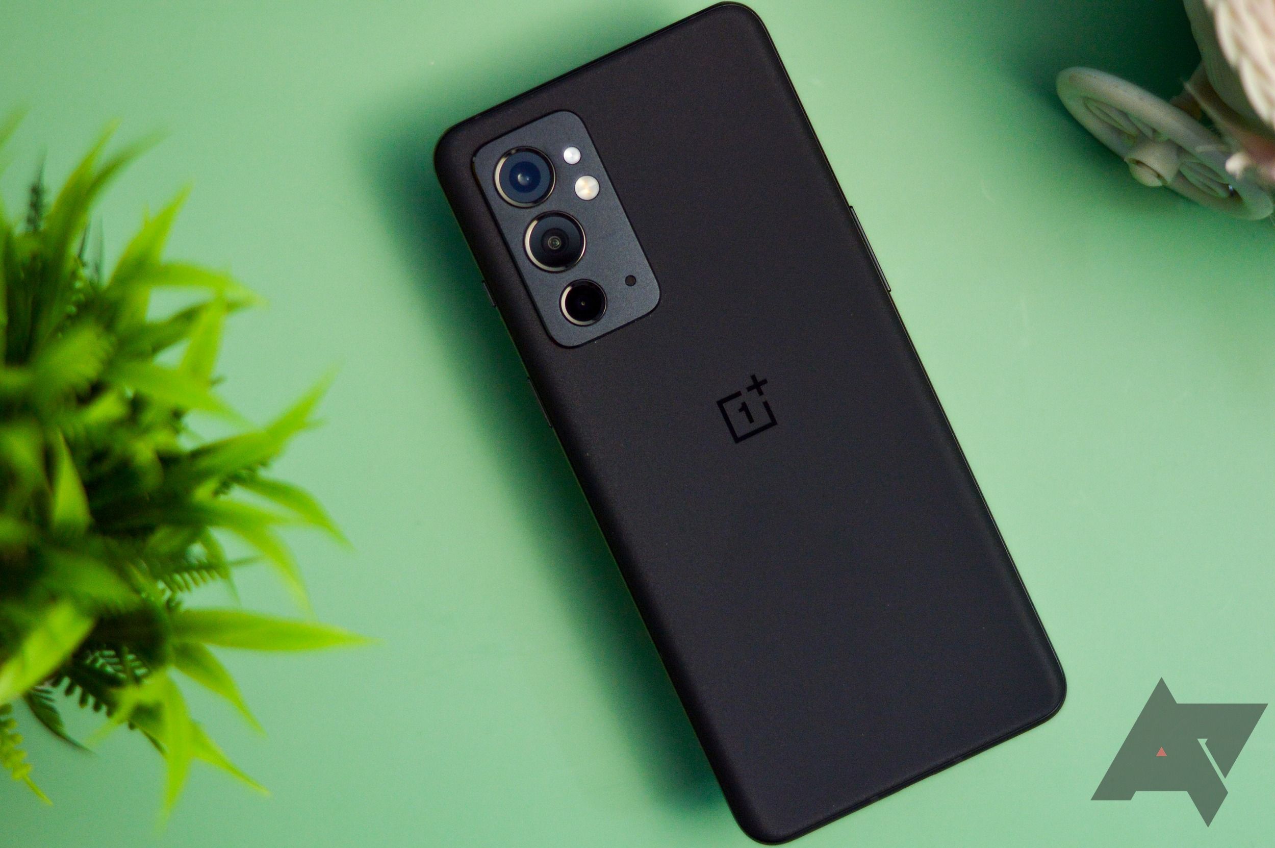 OnePlus 9RT review images 3