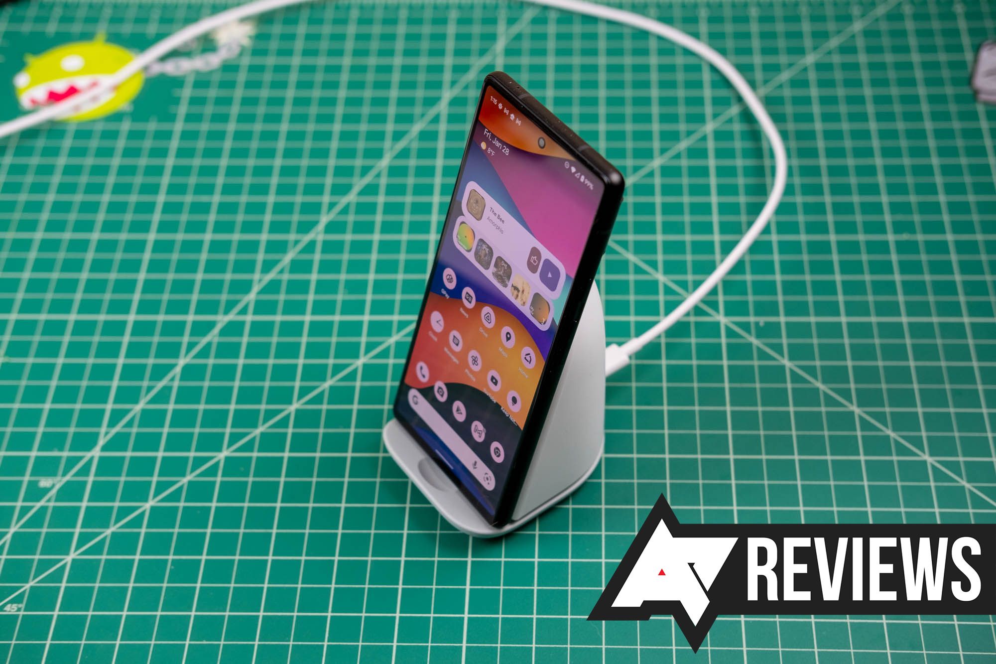 Google Pixel Stand 2 review: Google is bad at accessories