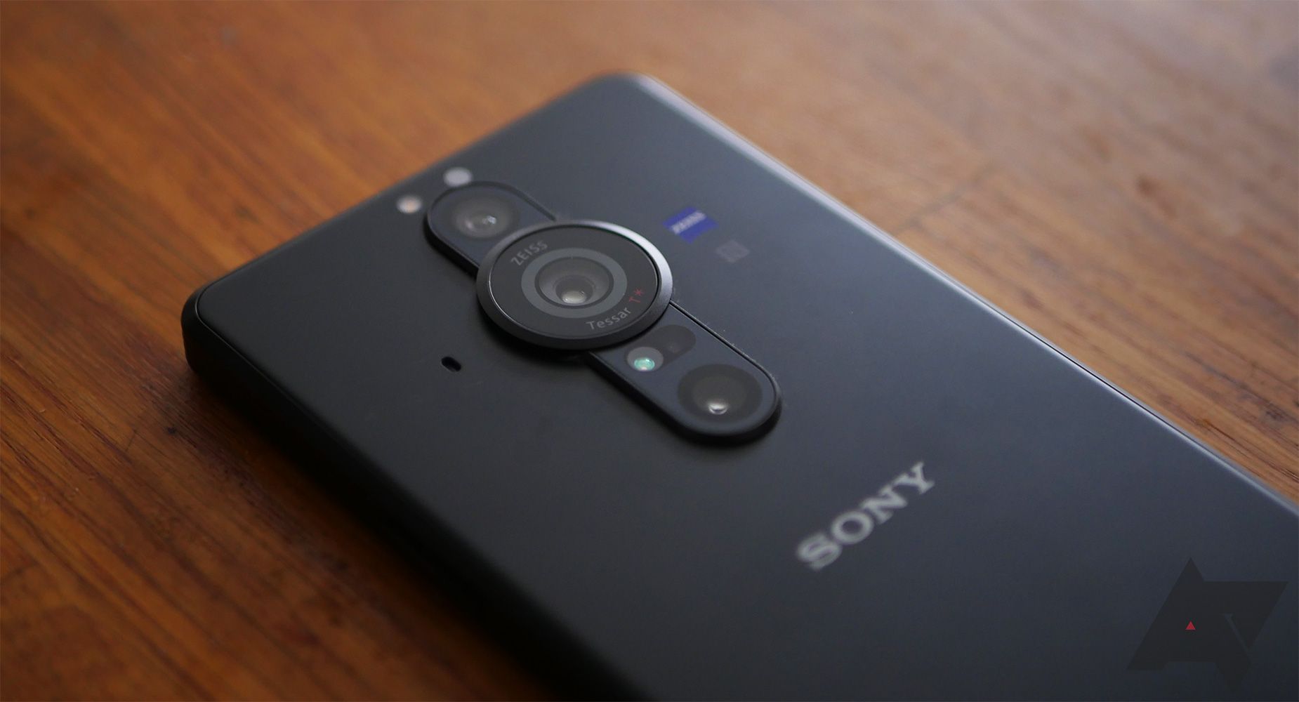 Sony one-ups Samsung with its new 1-inch smartphone camera sensor