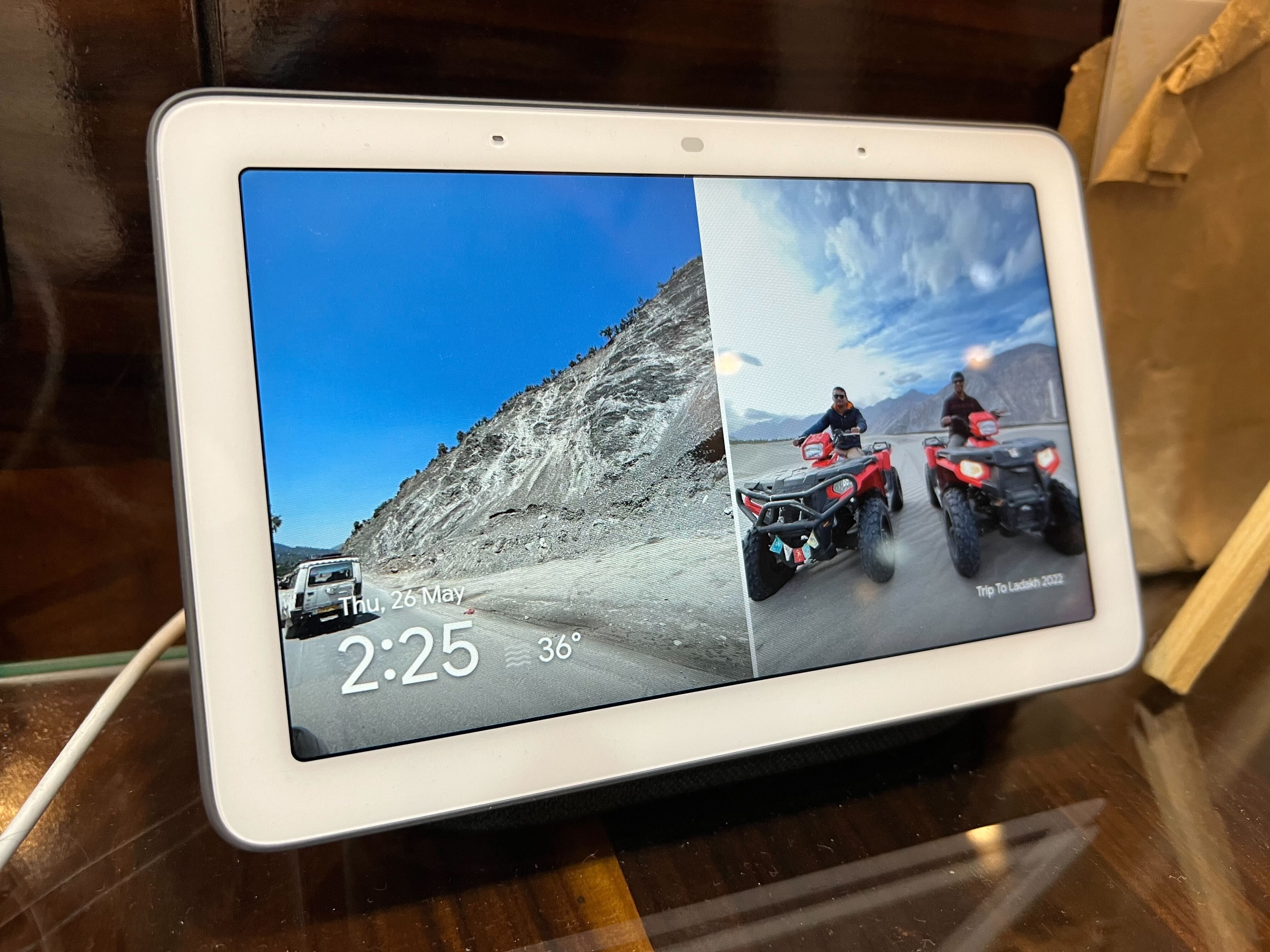 Google Nest Hub finally lets you have a clock with the date on your homescreen