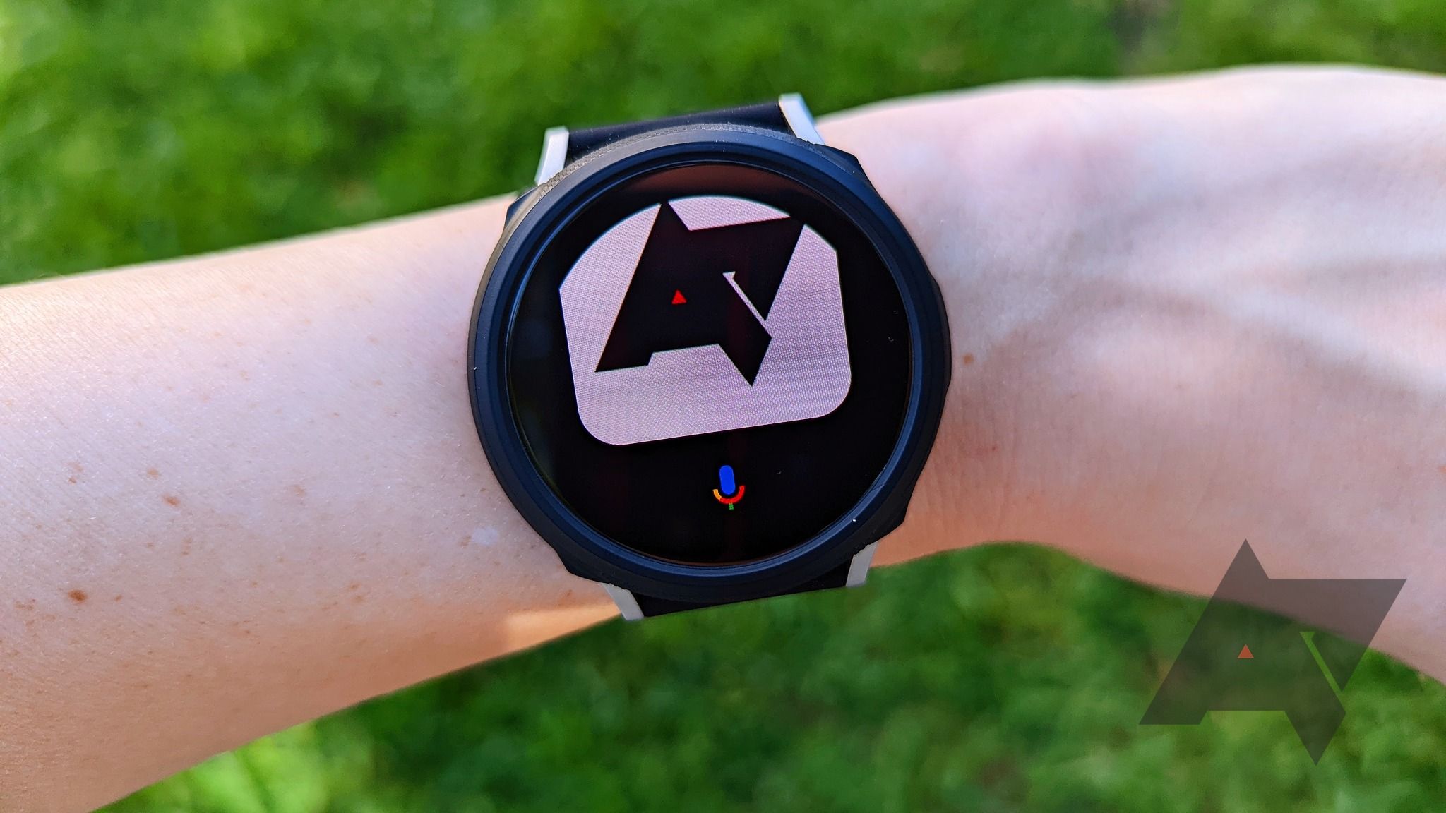 pengeoverførsel Dykker brysomme Google Assistant on the Galaxy Watch4 is bright but buggy