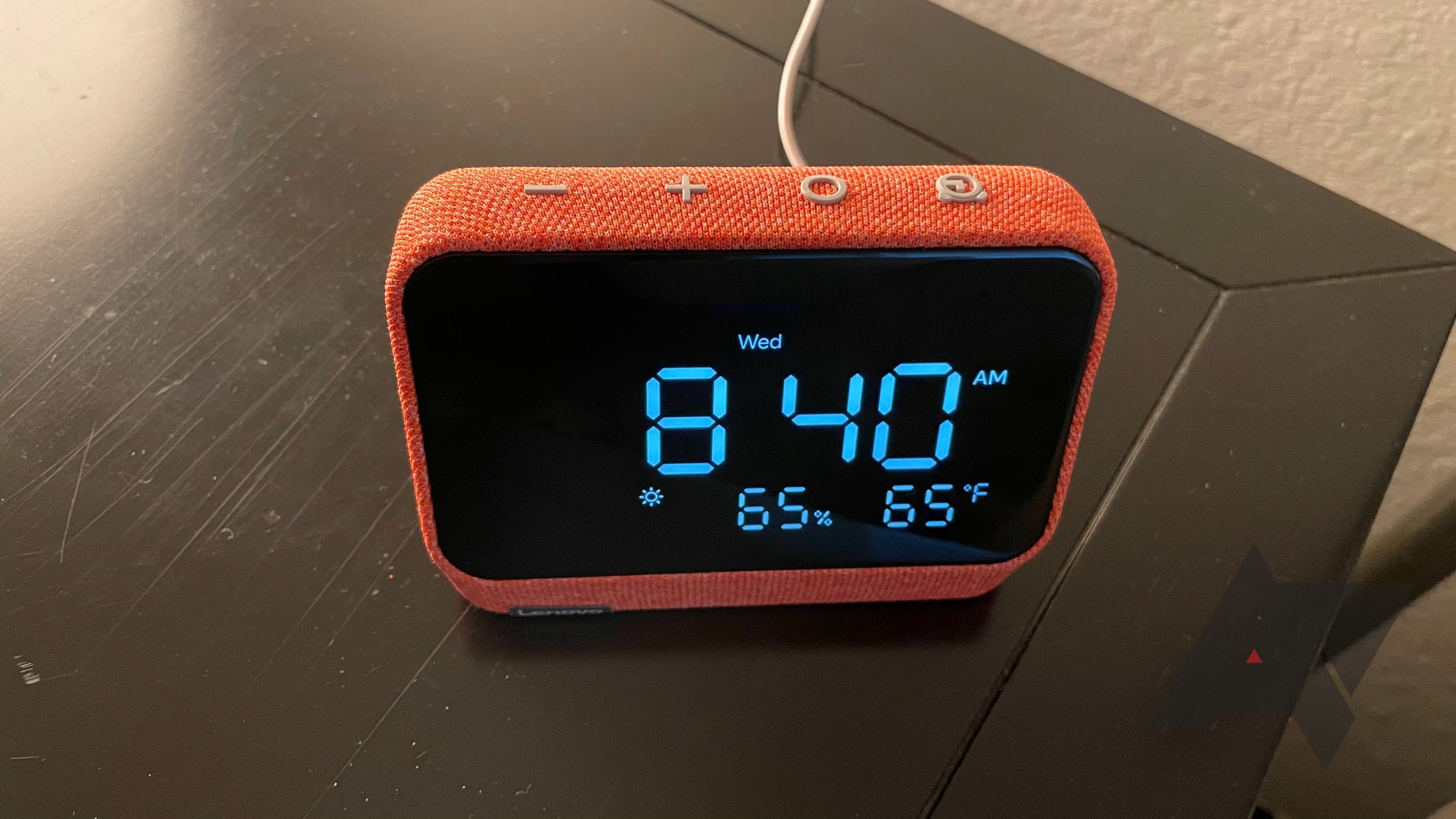 Lenovo Smart Clock Essentials (with Alexa) display