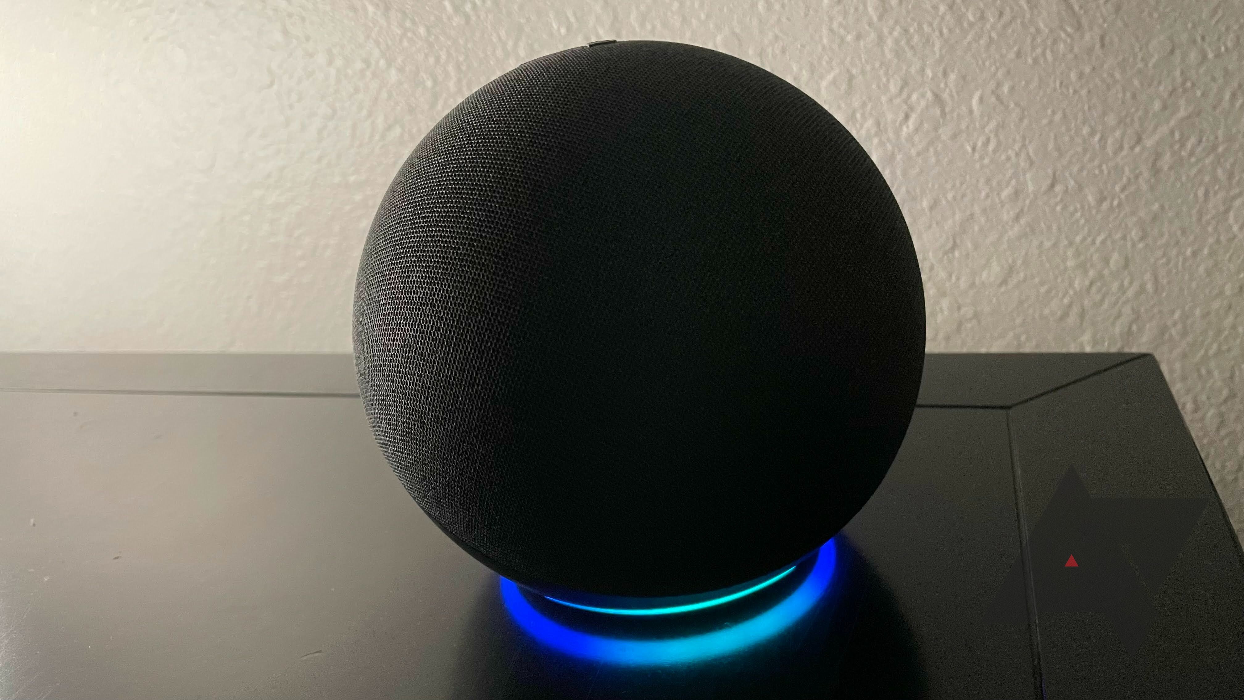 Amazon-Echo-front-solo