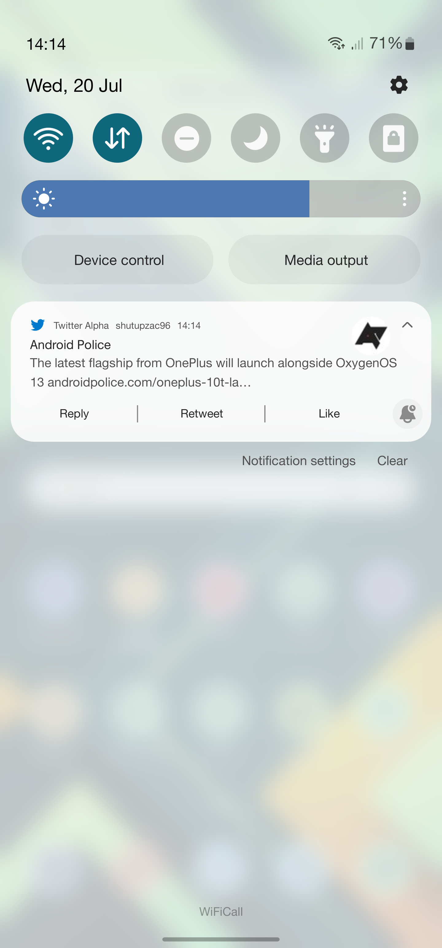 Android Police notification on a Samsung Phone.