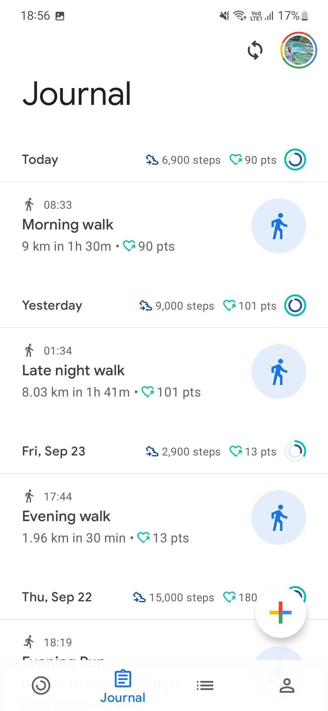 Screenshot of the Google Fit app showing the activity journal with past workouts and exercices