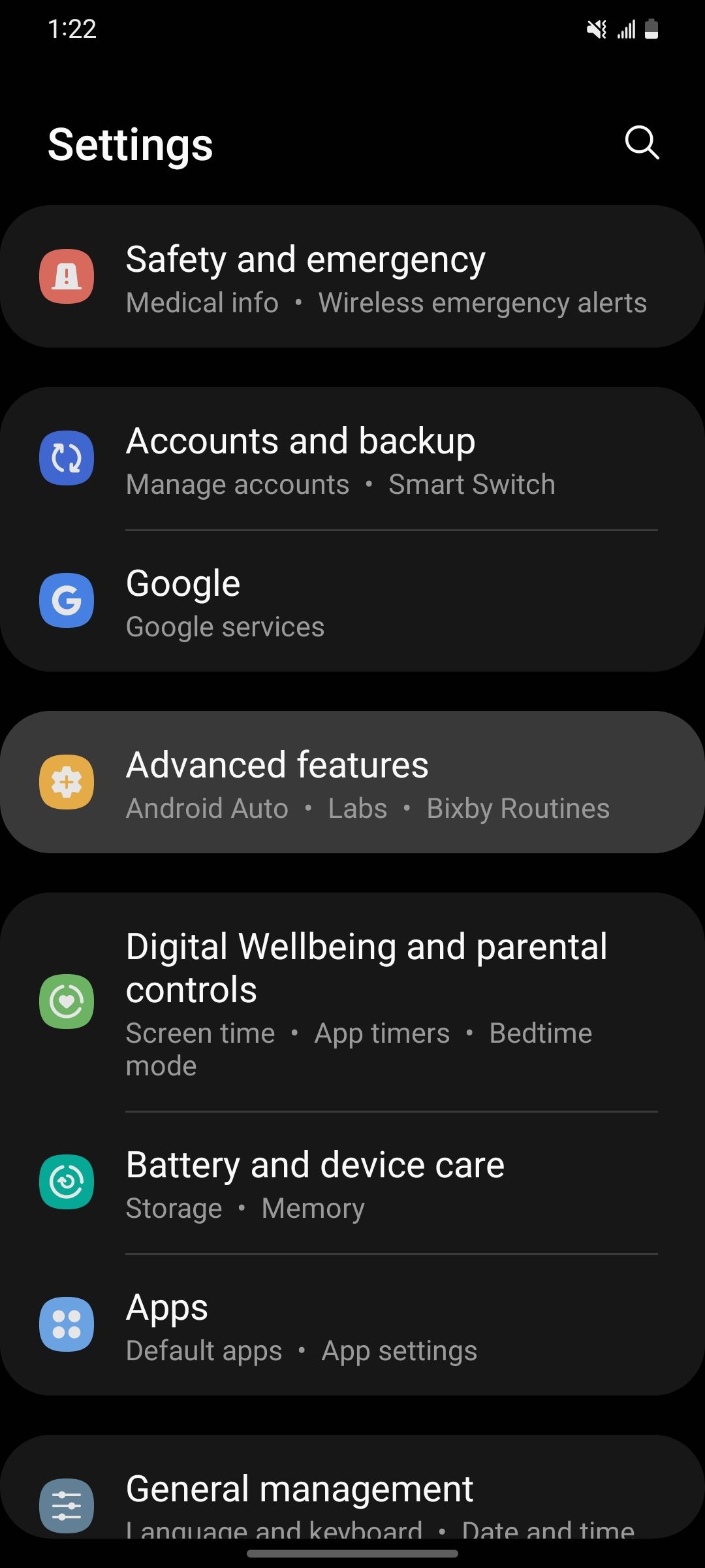 Highlighting the Advanced features section in the Settings app on a Samsung Galaxy phone