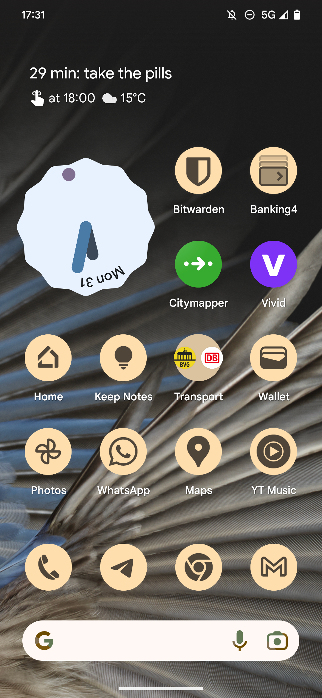 Captura de tela da tela inicial do Pixel Launcher com (principalmente) ícones temáticos