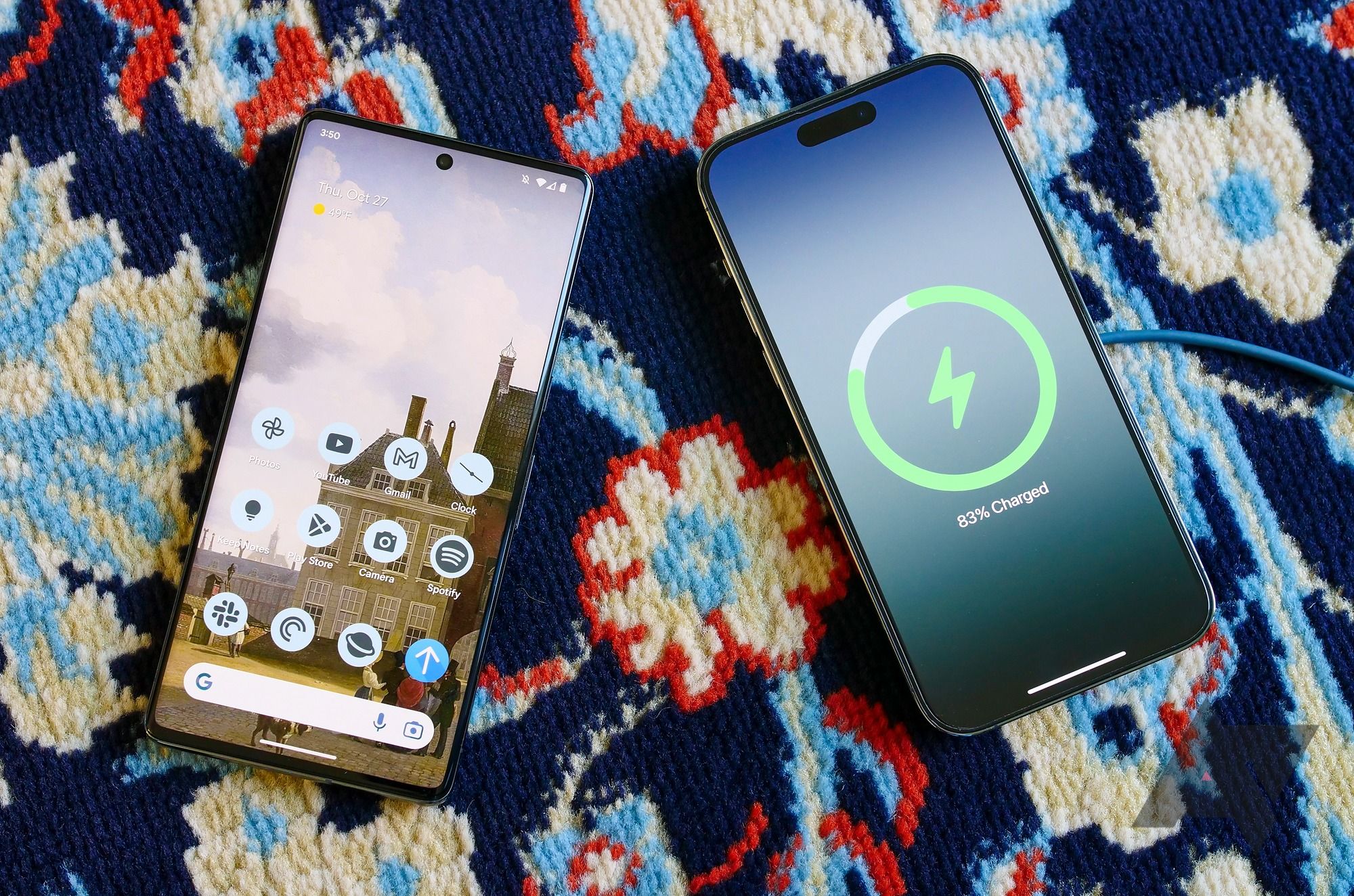 Google Pixel 7 Pro next to iPhone 14 Pro Max