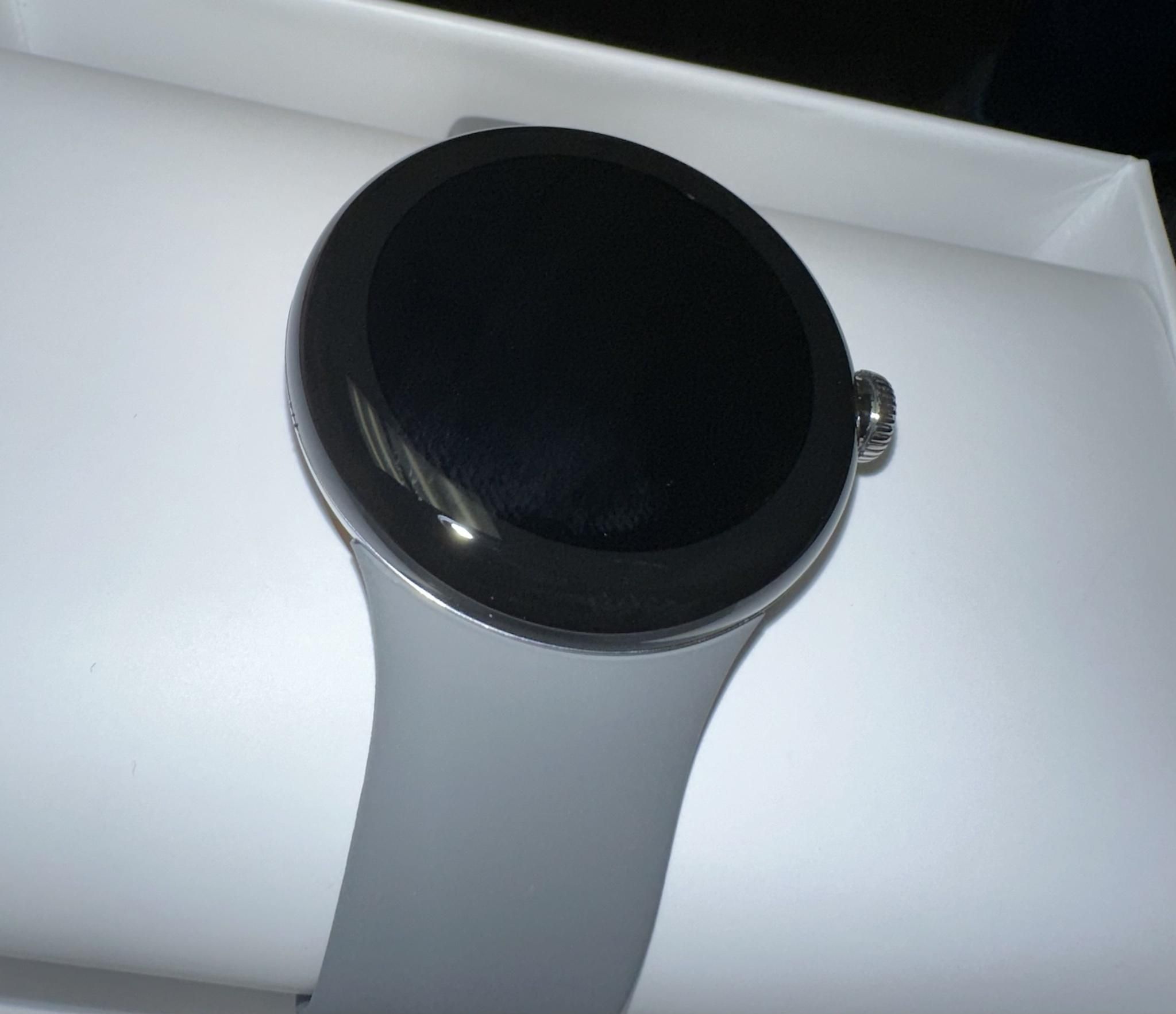 Google Pixel Watch unboxing brings us our best up-close pics and ...