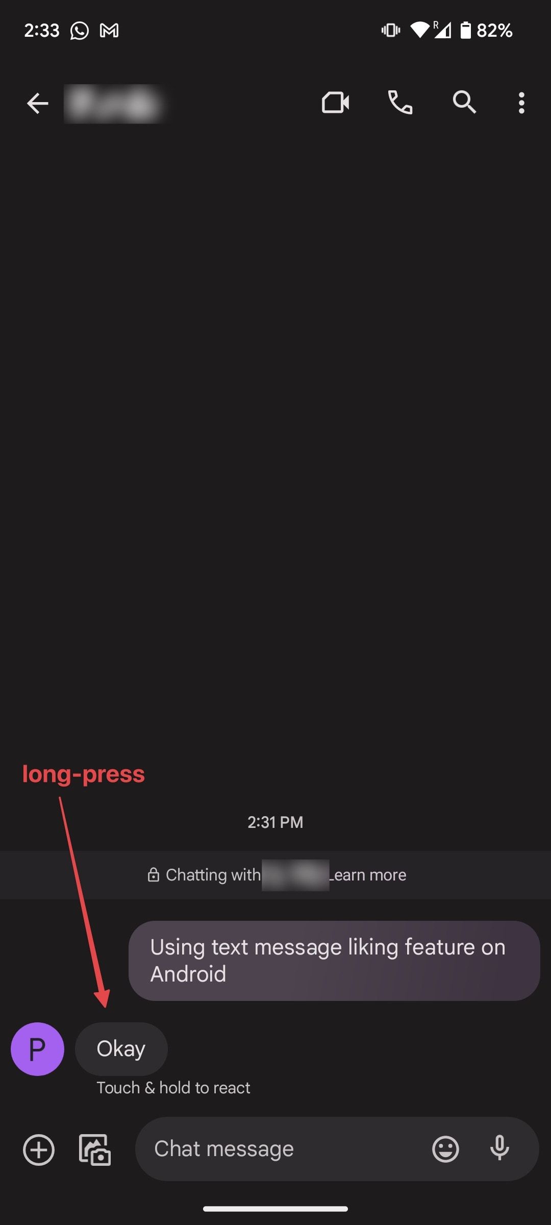 tangkapan layar menunjukkan penekanan lama pada pesan