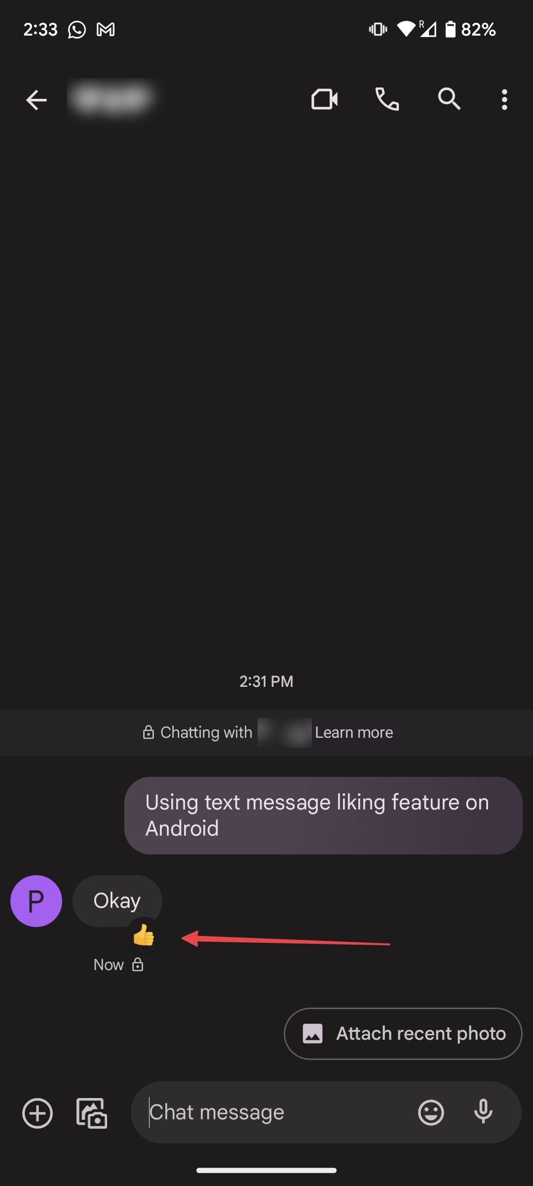 tangkapan layar menampilkan pesan teks yang disukai di Android
