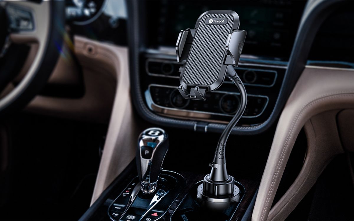 A professional phone holder that ensures safe driving for you and your
