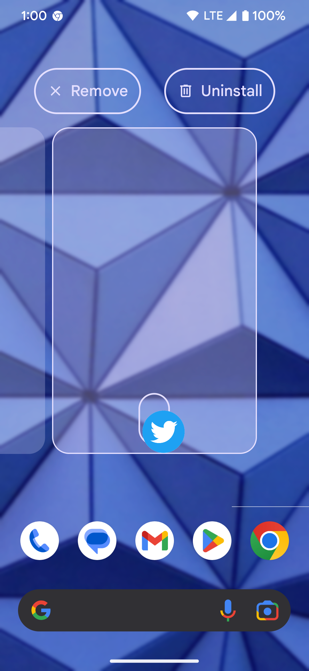 Dragging and dropping the Twitter web app icon shortcut onto the home screen