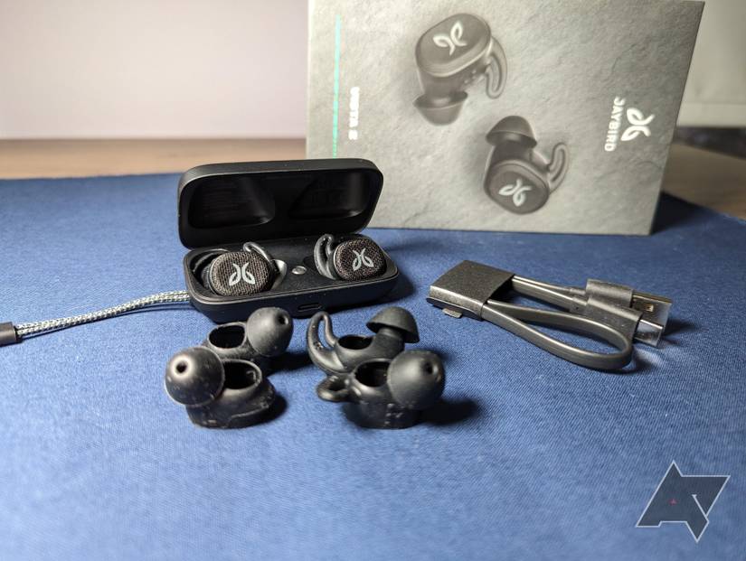 jaybird-vista-2 buds, case, and charging cable