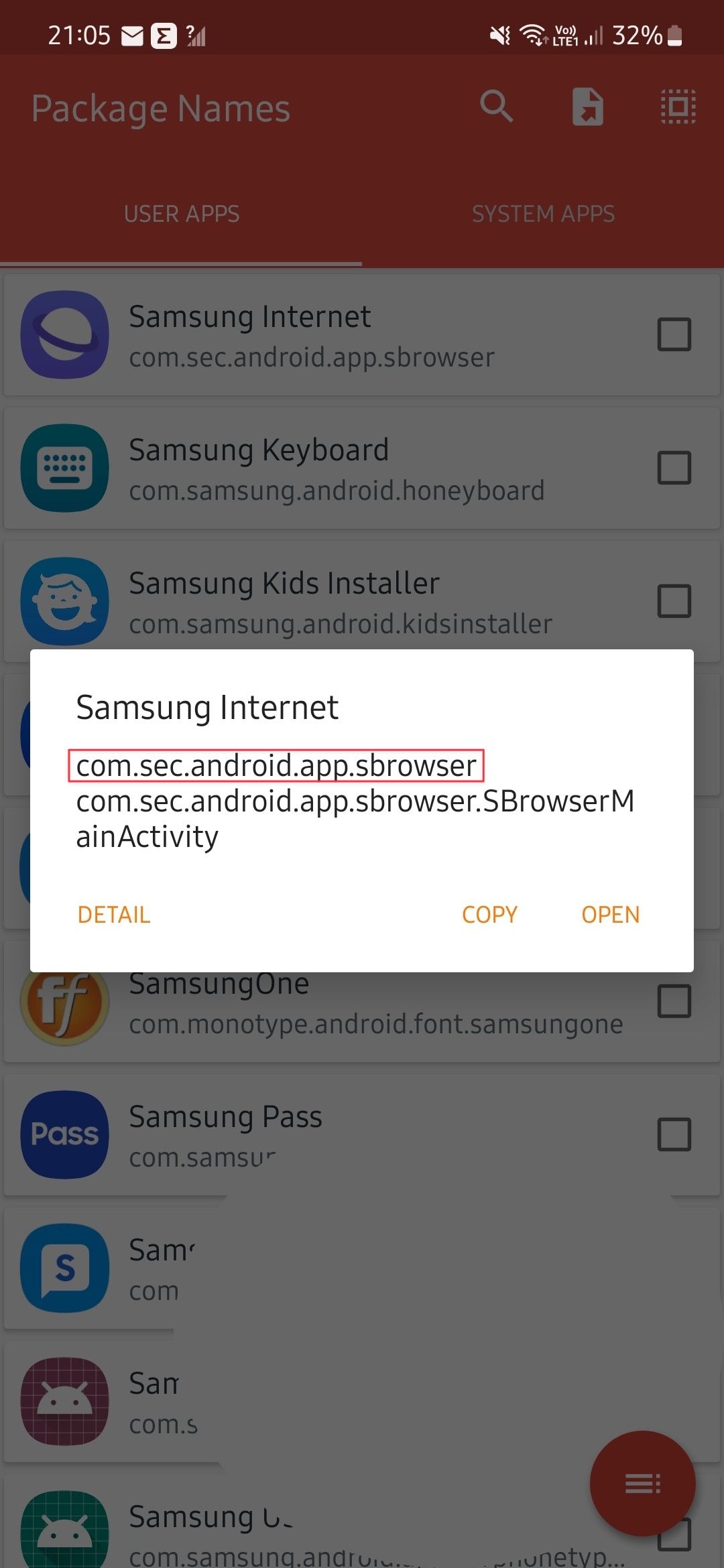 Screenshot showing package name finder app on Samsung phone