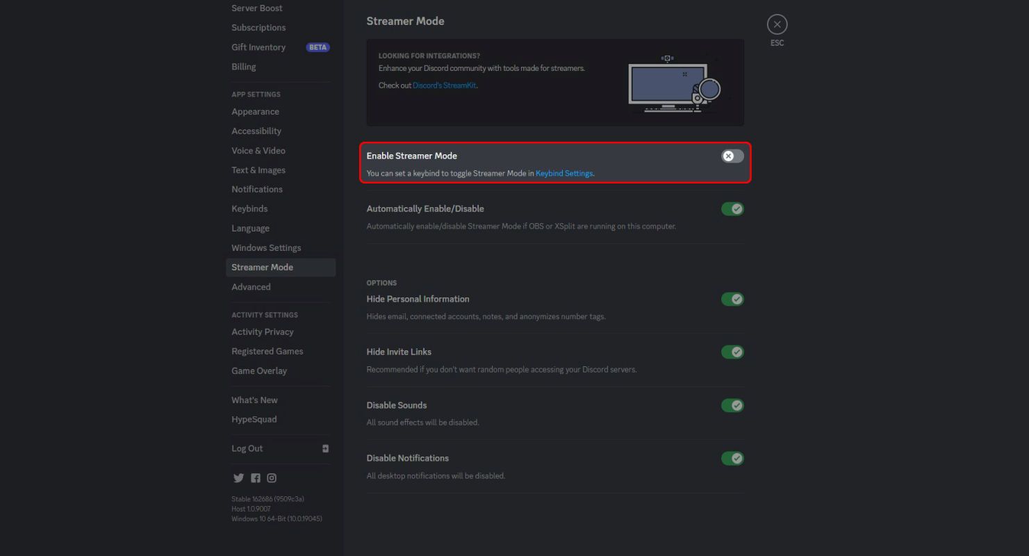 Discord Streamer Mode menu highlighting the Enable Streamer Mode toggle