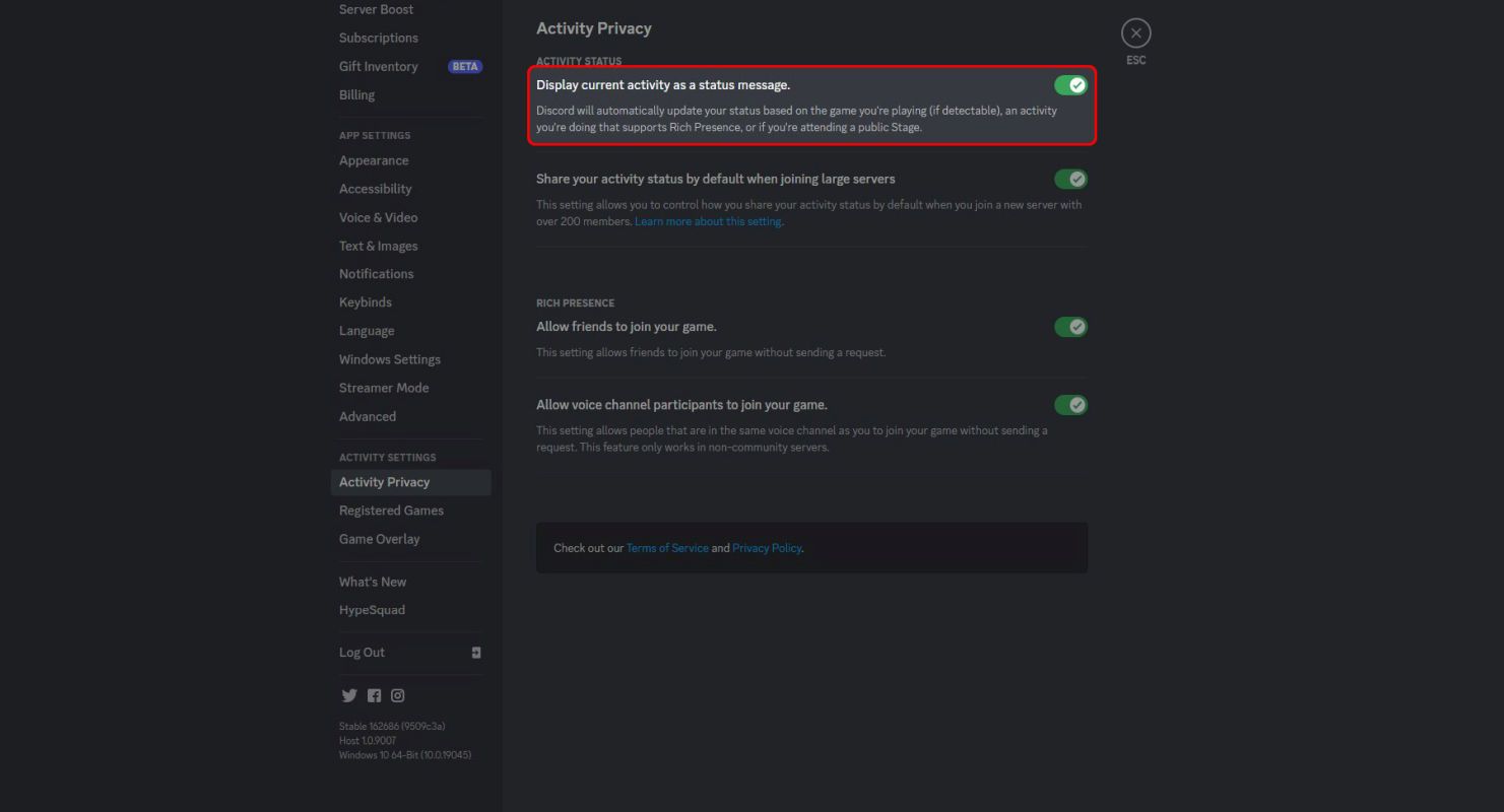 Discord Activity Privacy menu highlighting the Display current activity as a status message toggle selection